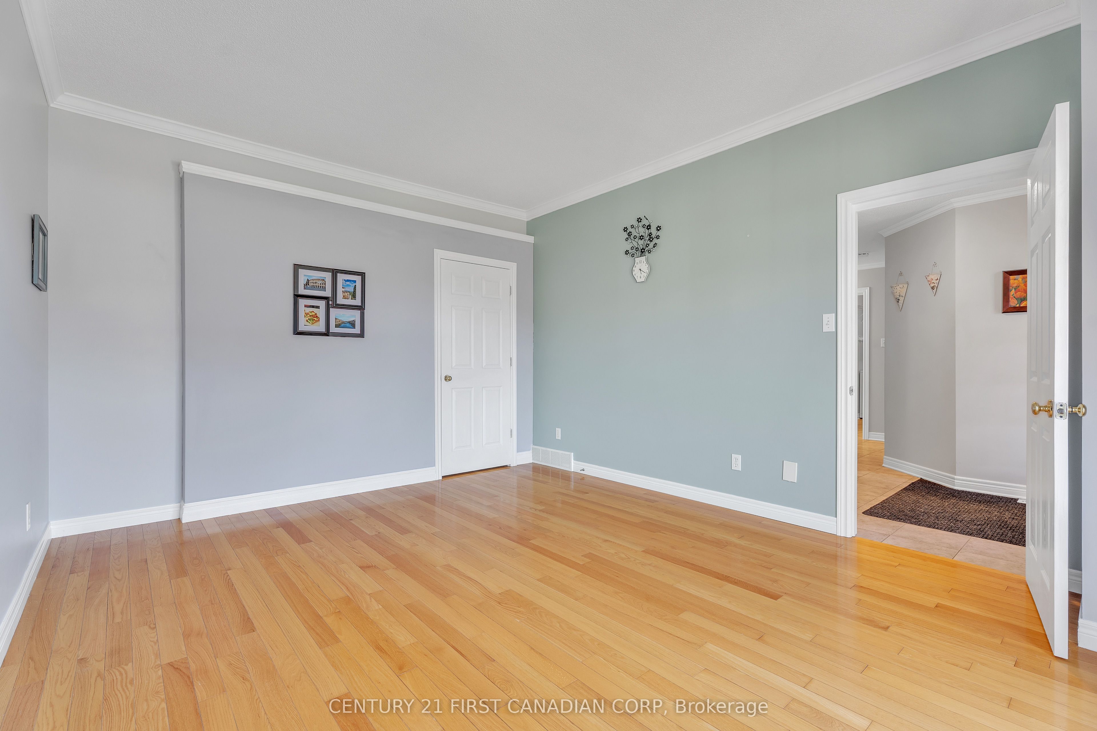 97 Mctaggart Court Property Photo 10