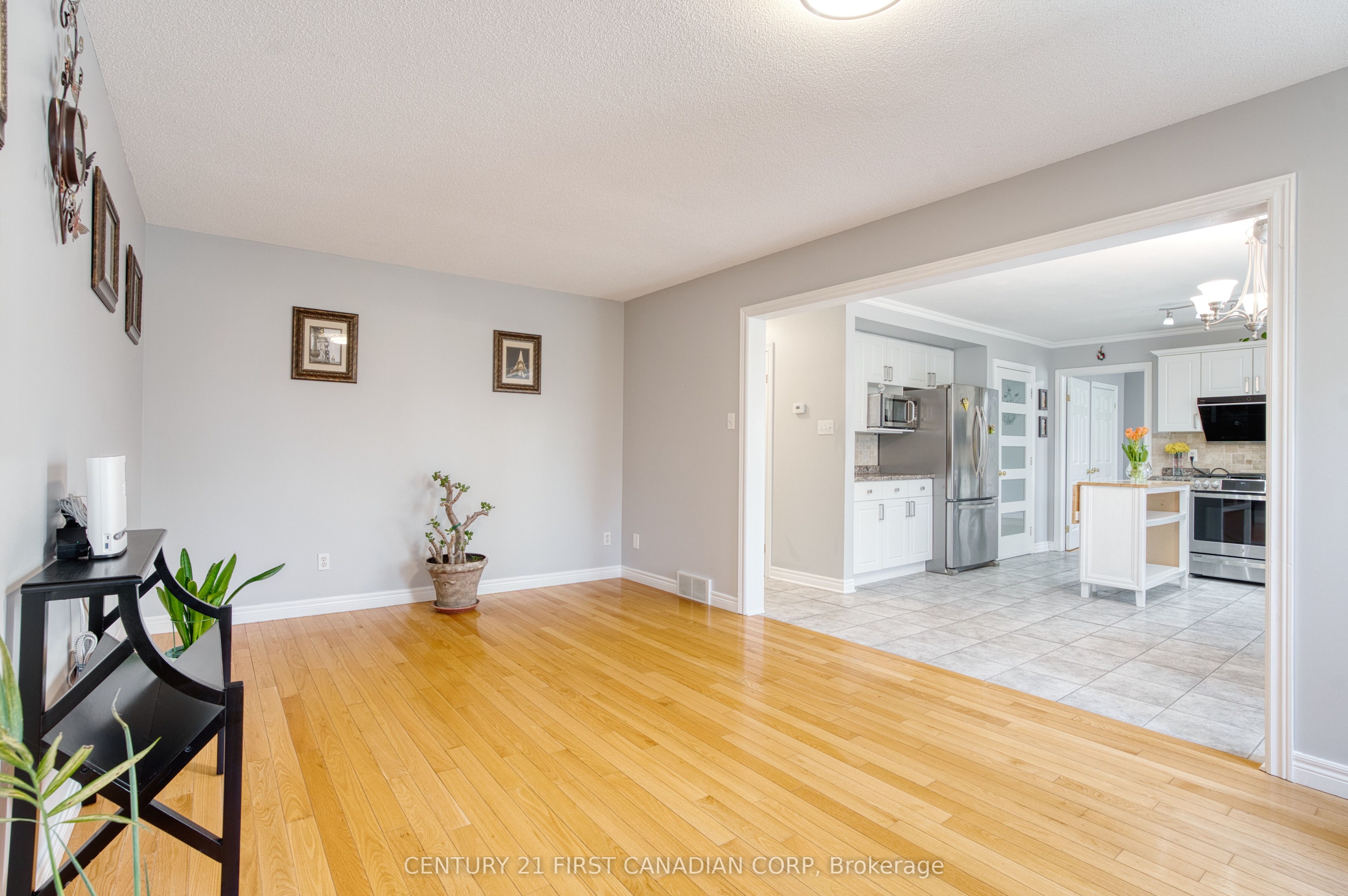 97 Mctaggart Court Property Photo 15