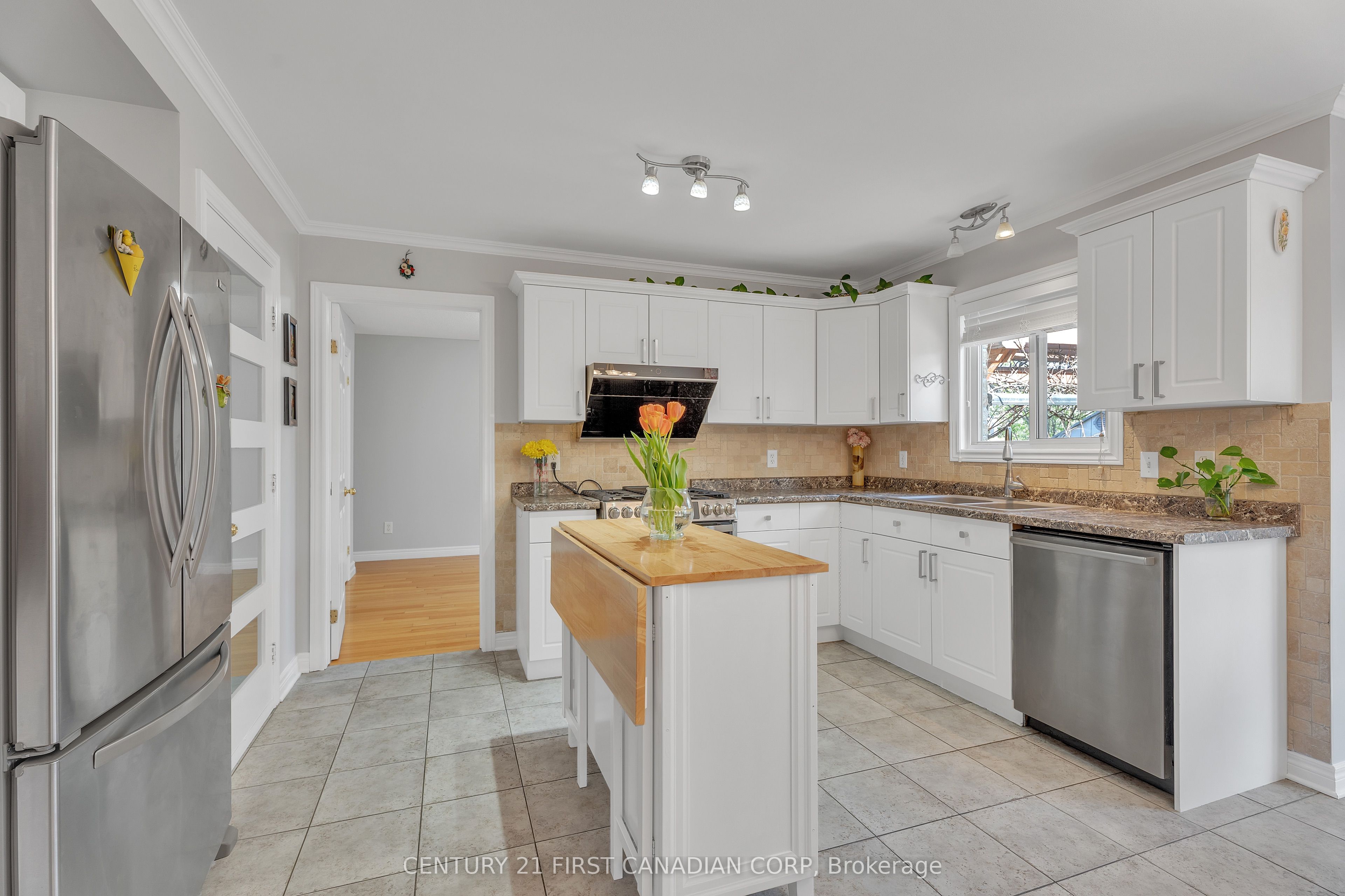 97 Mctaggart Court Property Photo 16