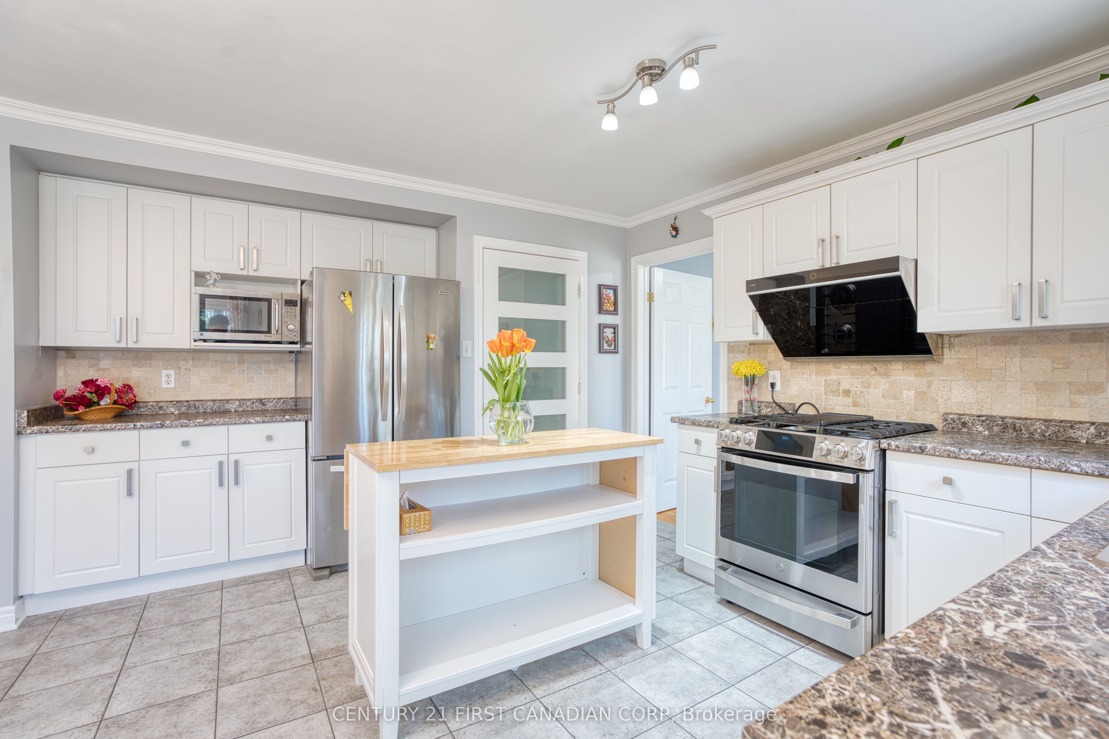 97 Mctaggart Court Property Photo 19