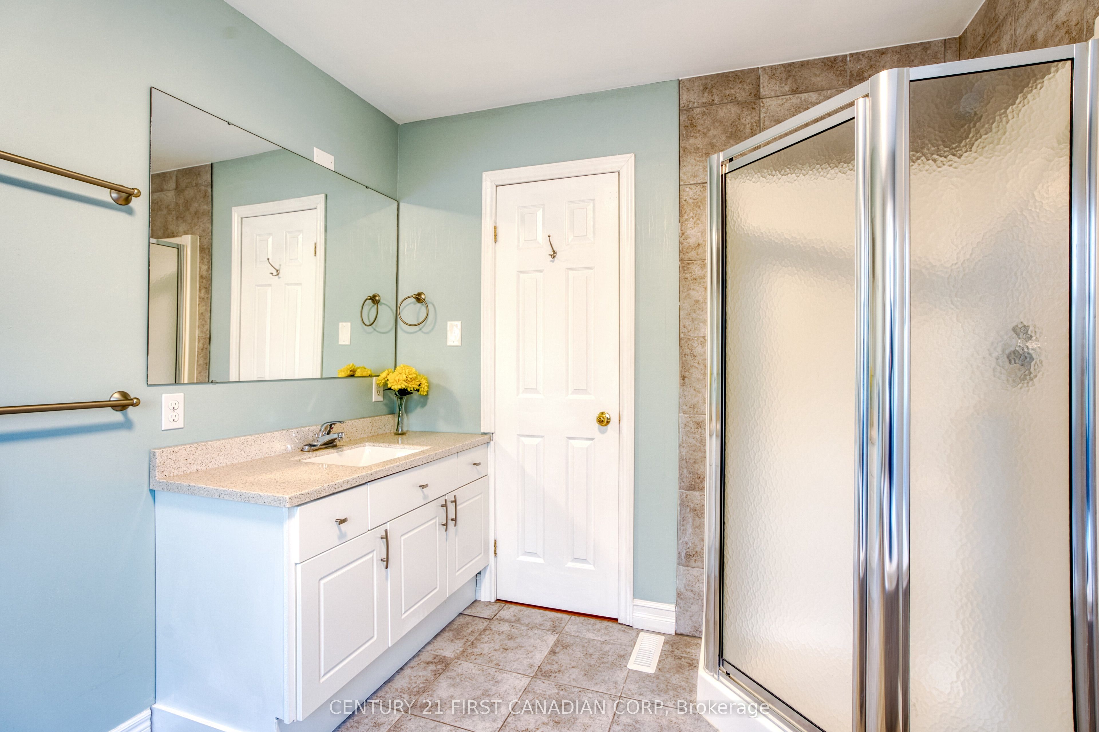 97 Mctaggart Court Property Photo 29