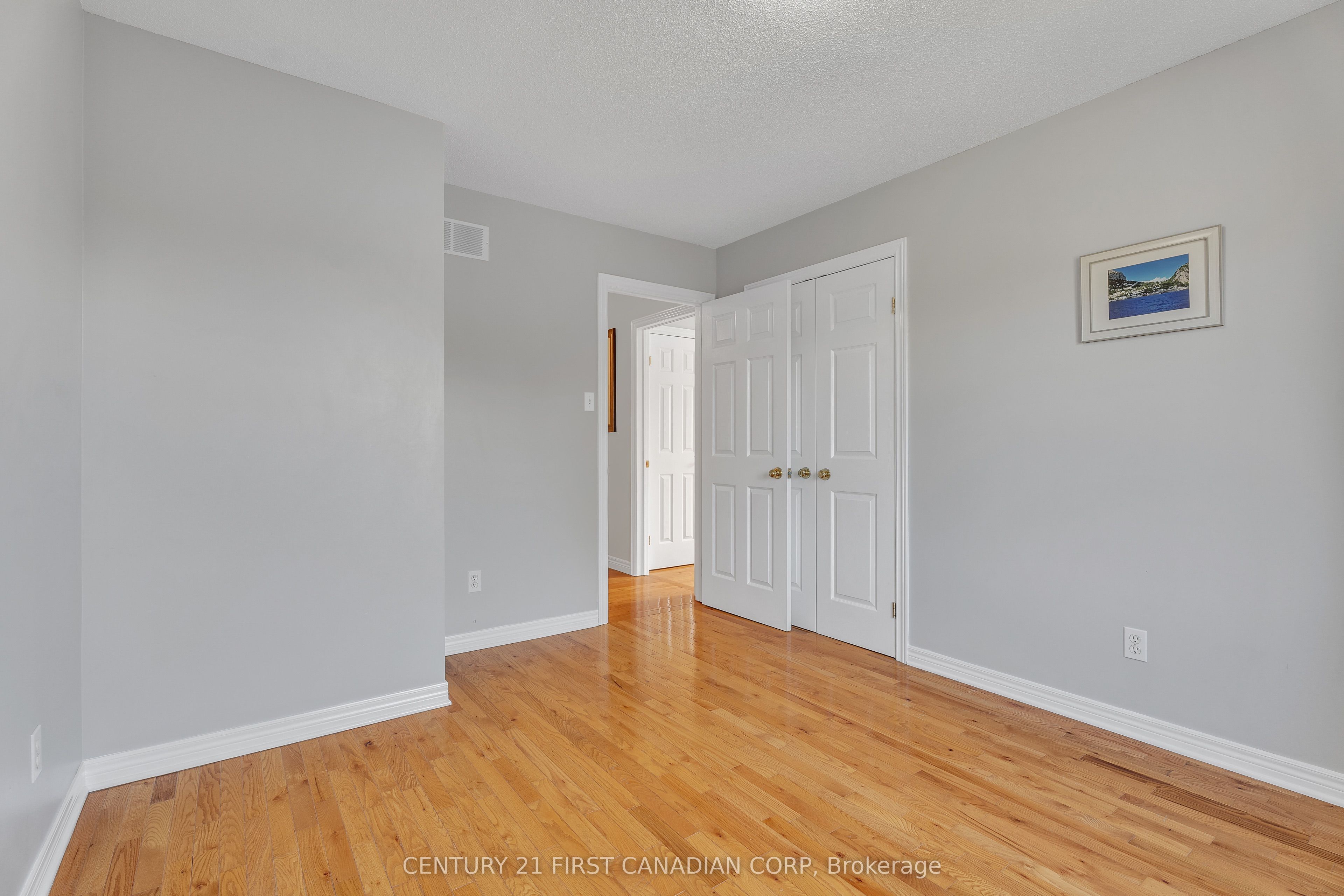 97 Mctaggart Court Property Photo 33