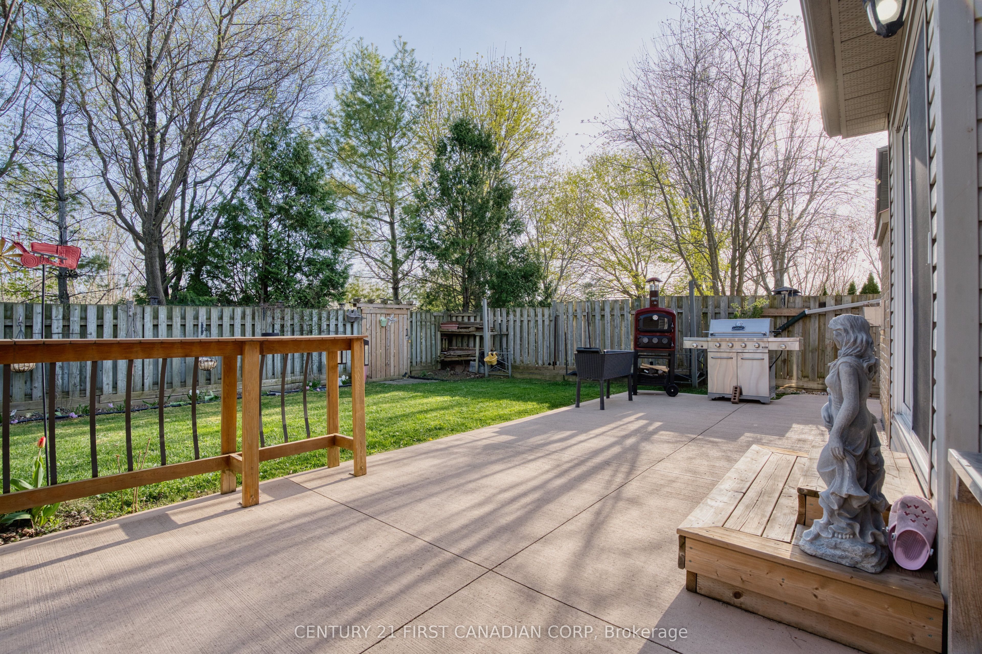 97 Mctaggart Court Property Photo 42