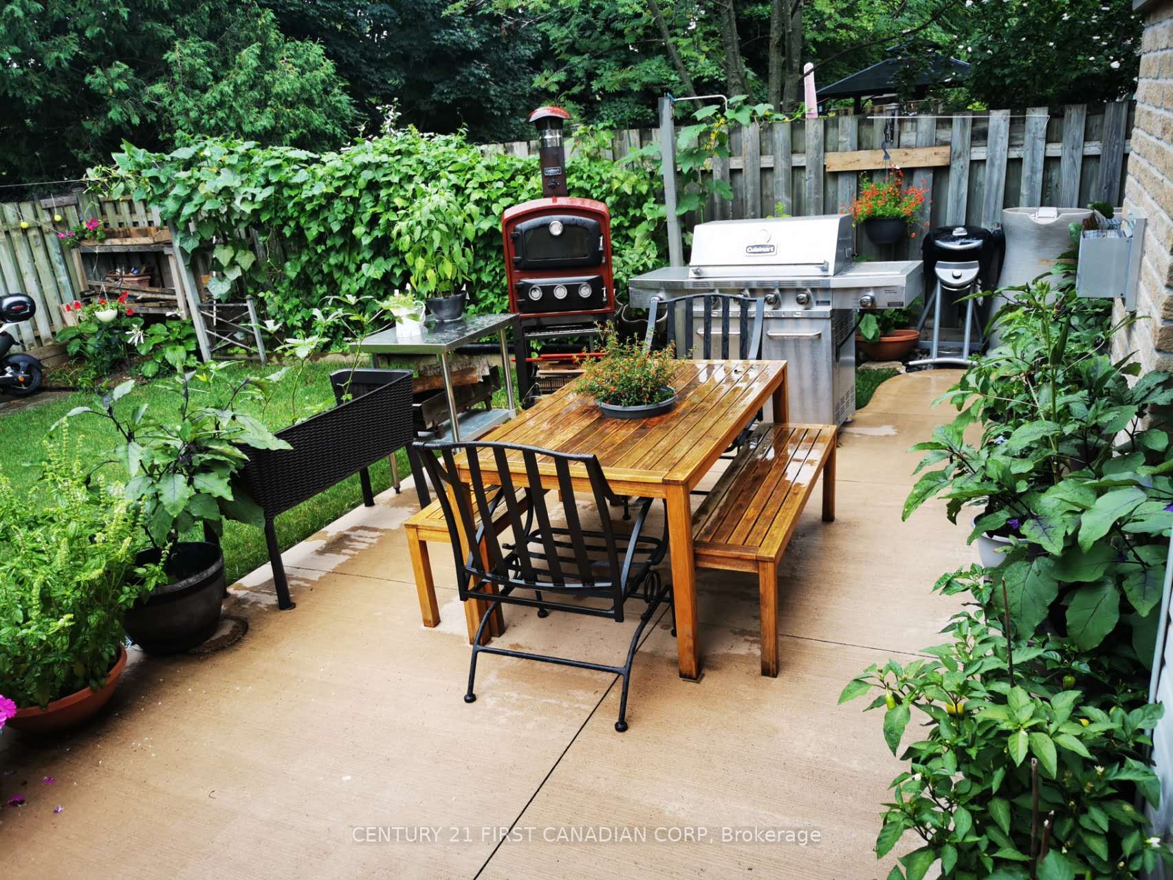 97 Mctaggart Court Property Photo 44