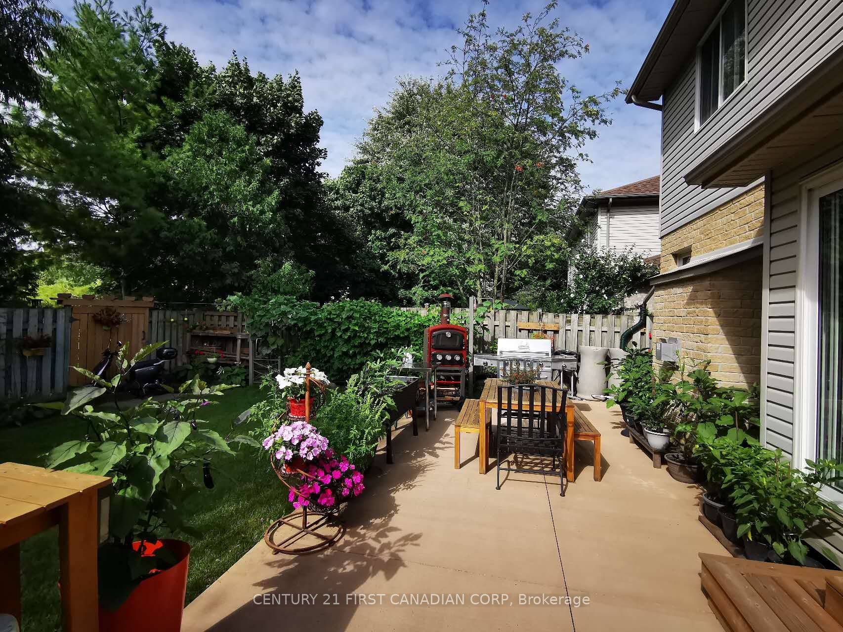 97 Mctaggart Court Property Photo 46