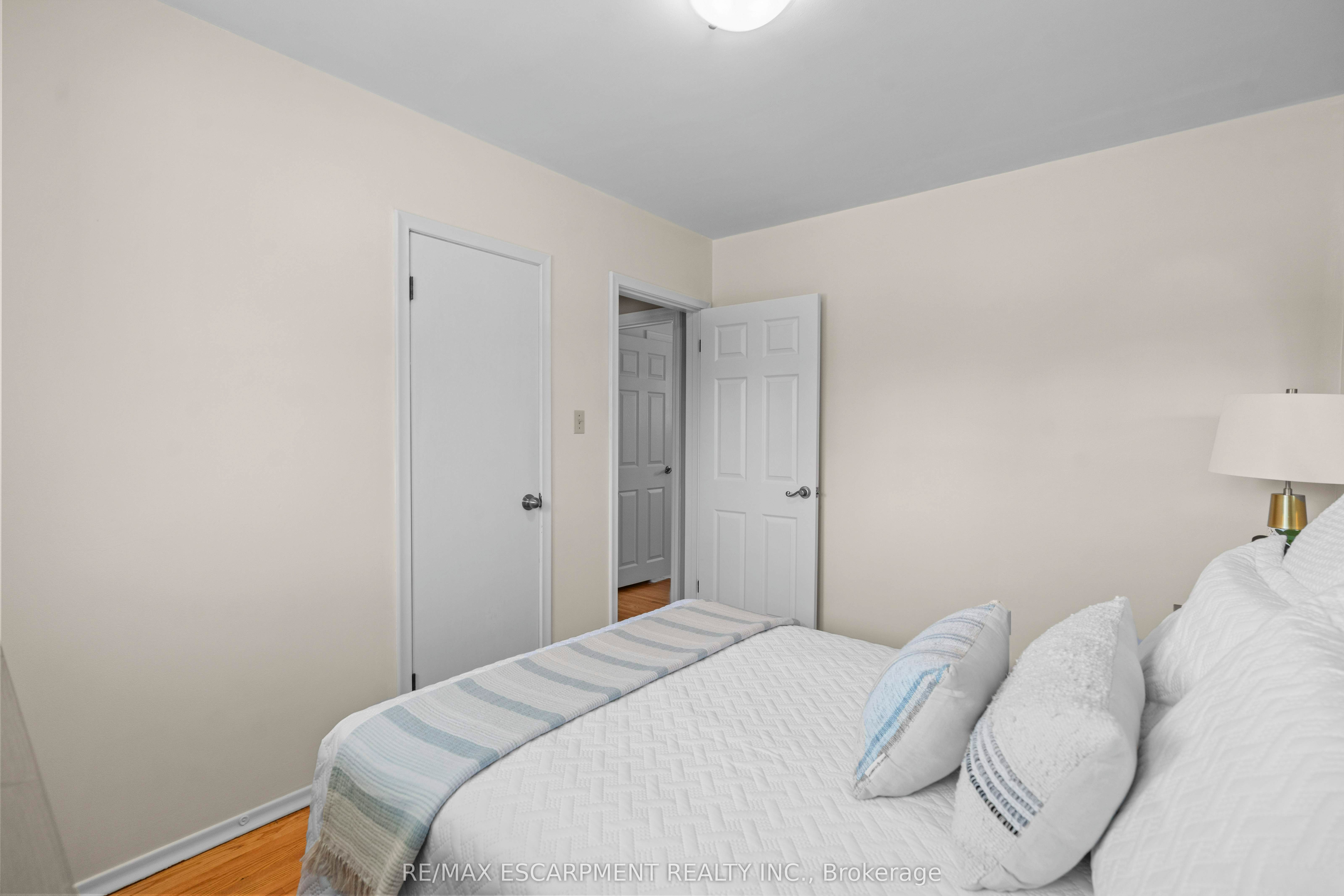 77 Hill Crest N/a Property Photo 13