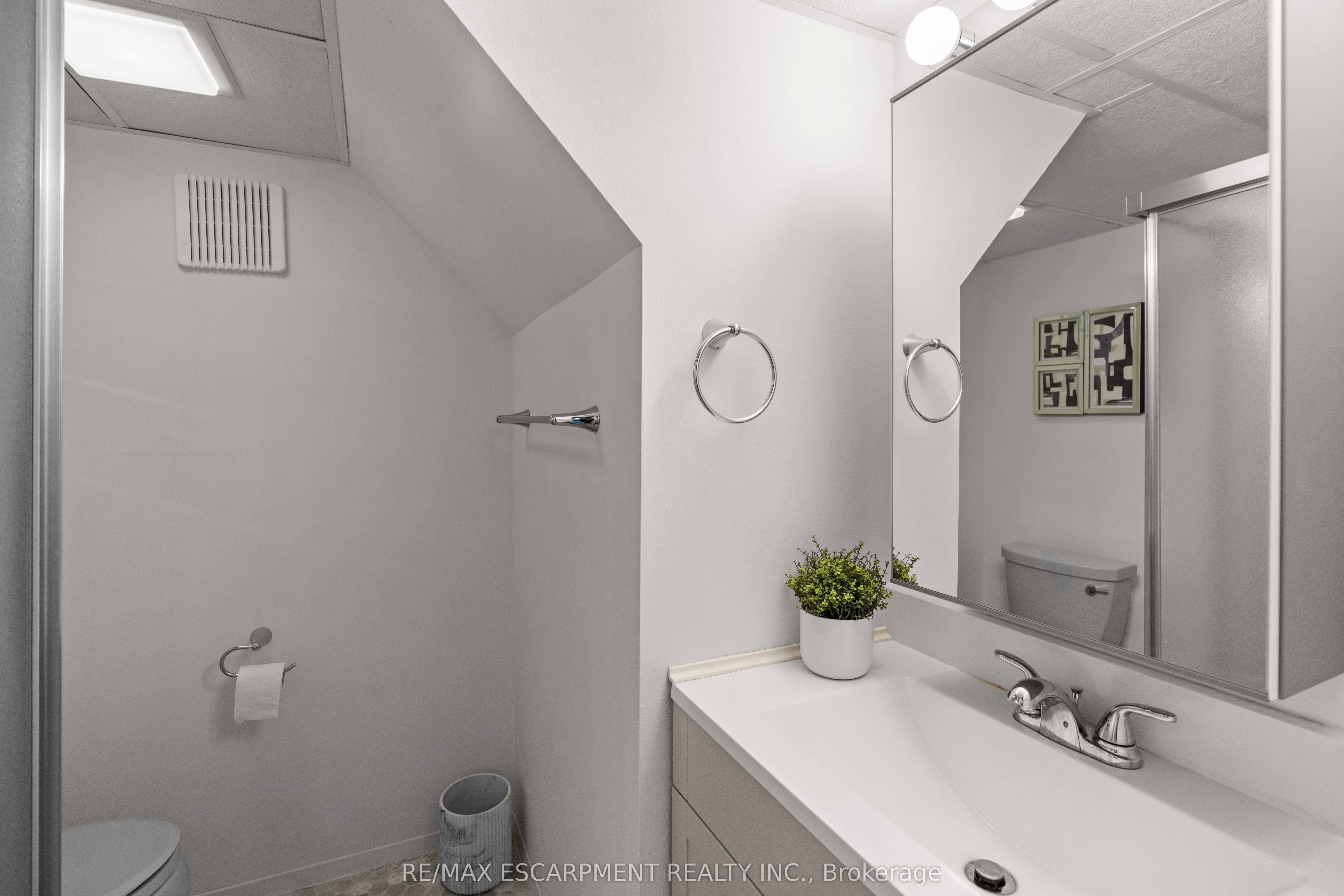 77 Hill Crest N/a Property Photo 21