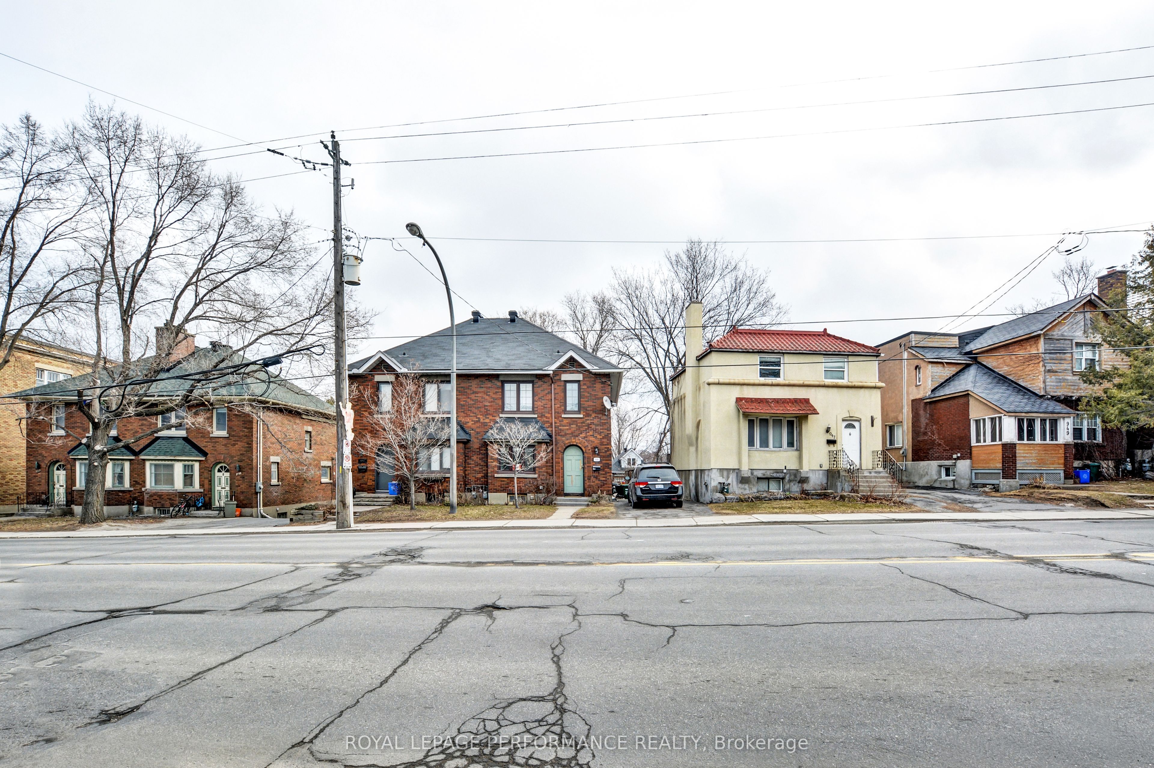 923-949 Bronson Avenue Property Photo 1