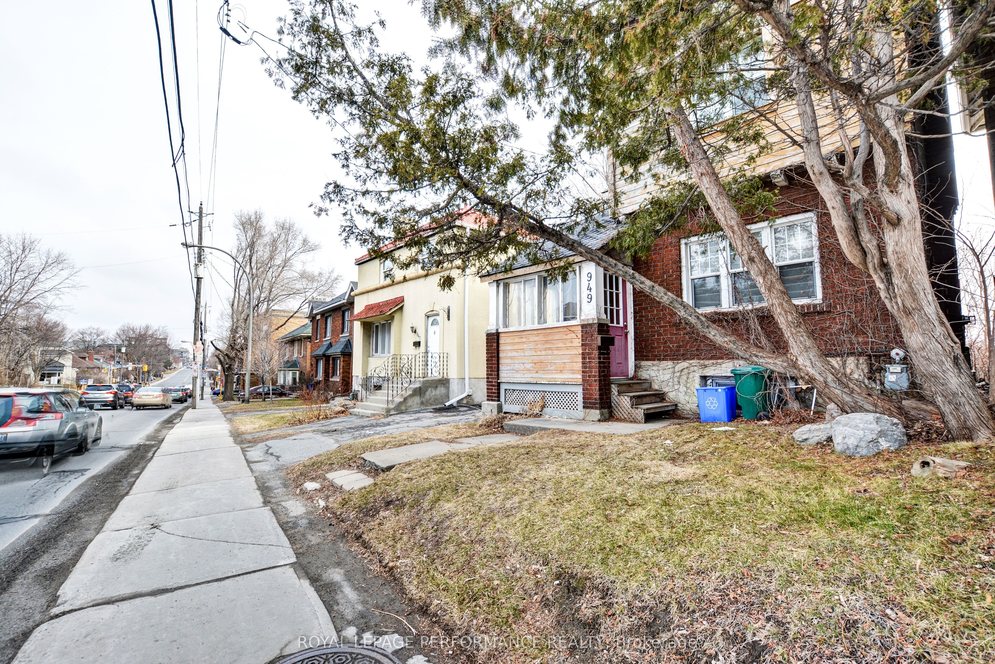 923-949 Bronson Avenue Property Photo 10