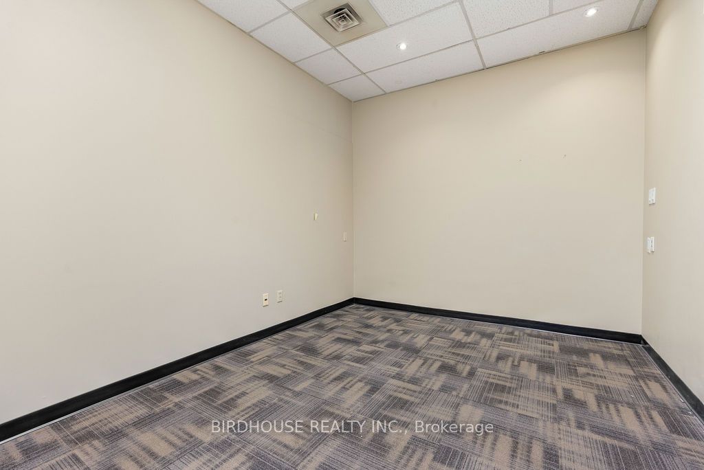 #105 - 189 Kent Street Property Photo 8