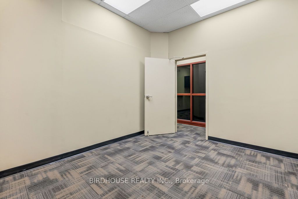 #105 - 189 Kent Street Property Photo 9