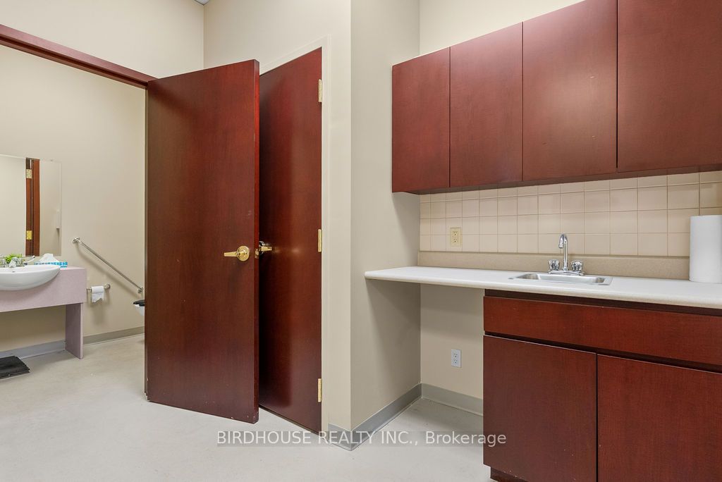 #105 - 189 Kent Street Property Photo 11