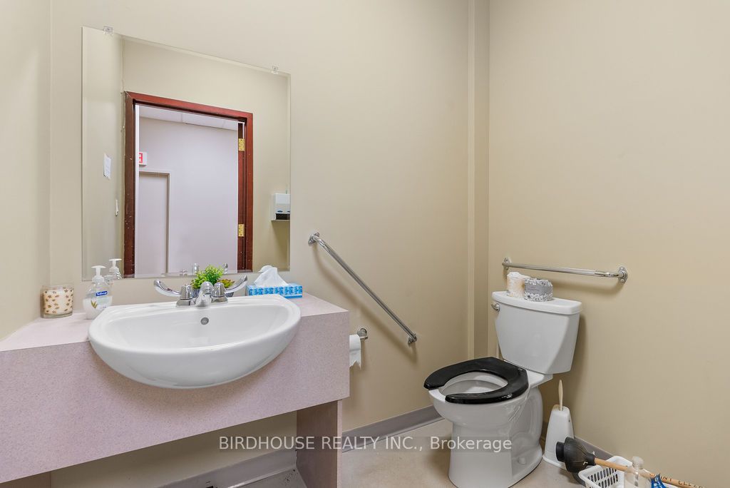 #105 - 189 Kent Street Property Photo 12