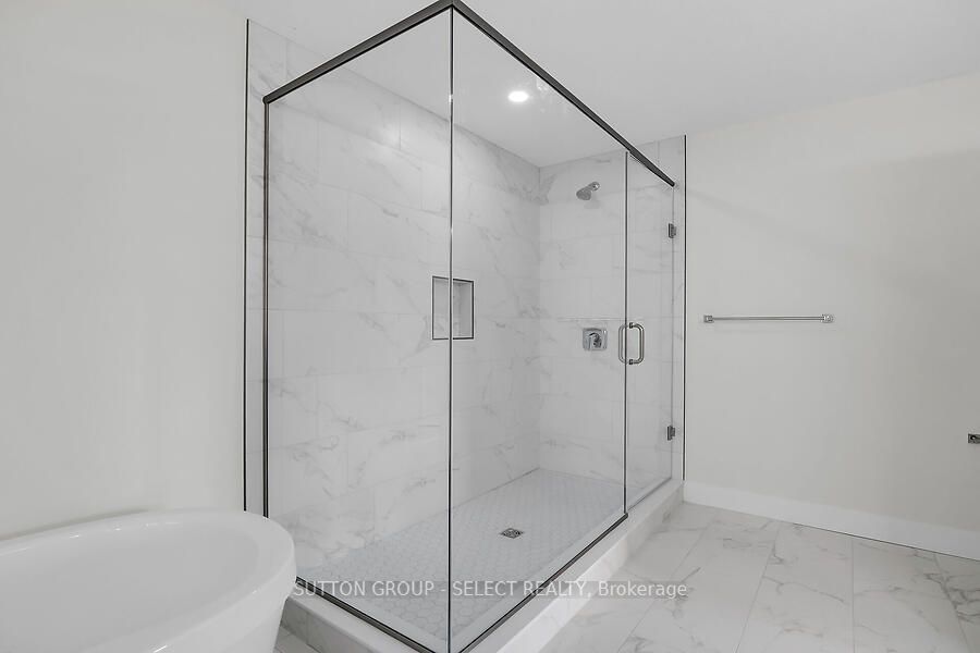 7966 Fallon Drive 17 Property Photo 13