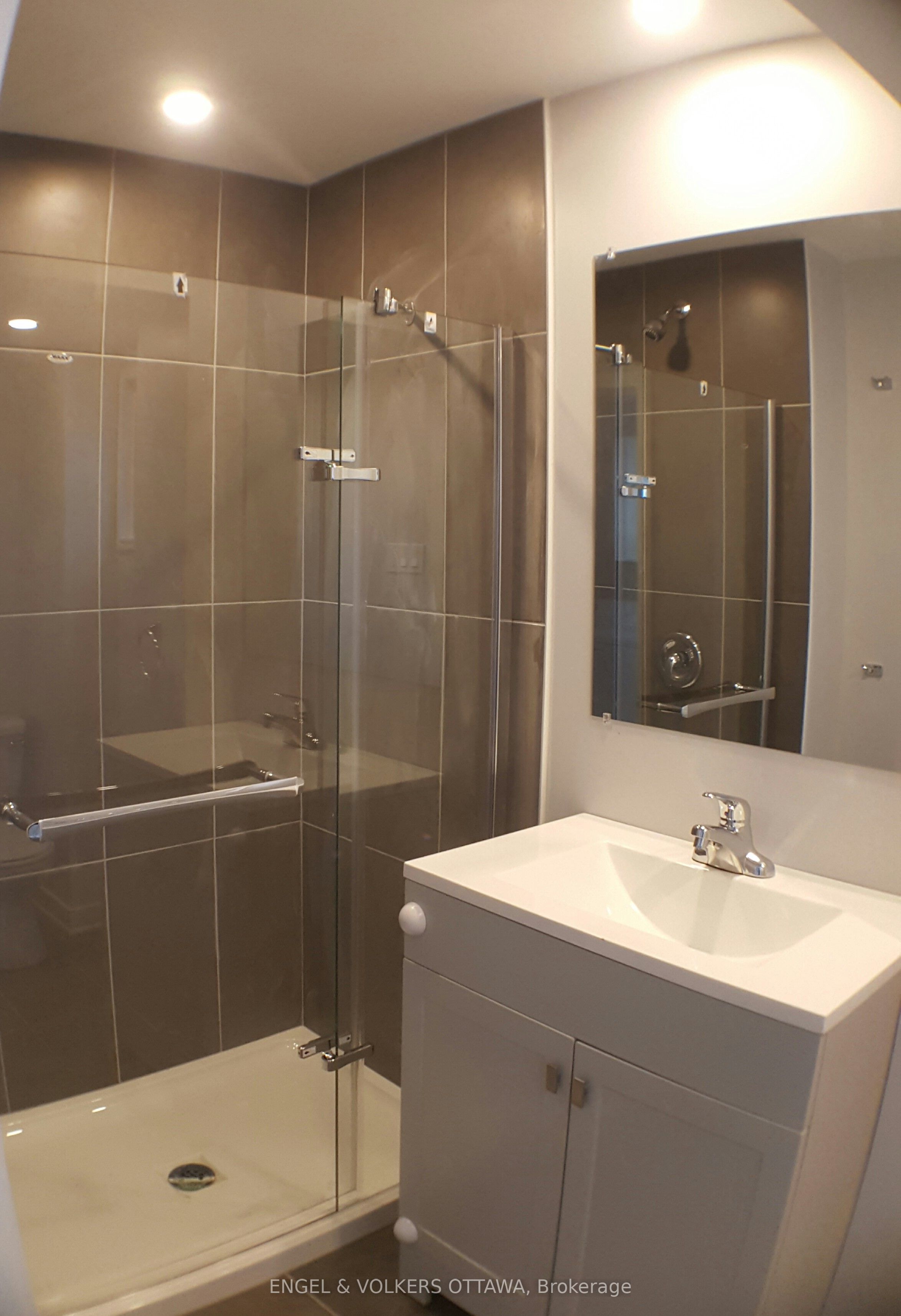 989 Bakervale Drive Property Photo 29