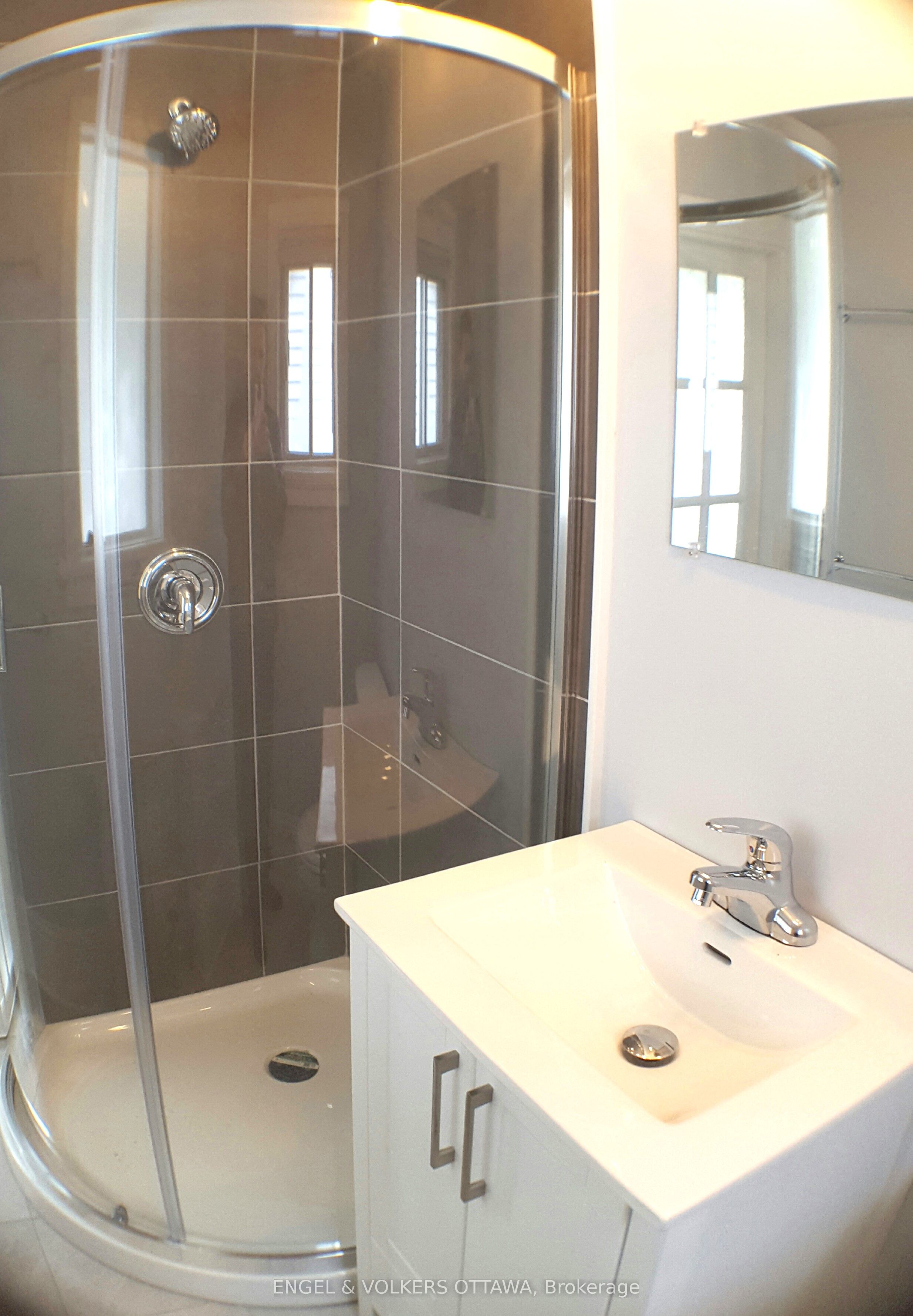 989 Bakervale Drive Property Photo 38