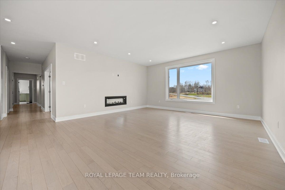 72 Synergy Way Property Photo 9