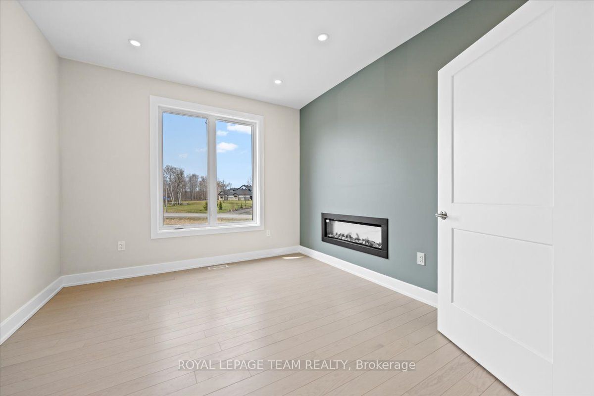 72 Synergy Way Property Photo 12
