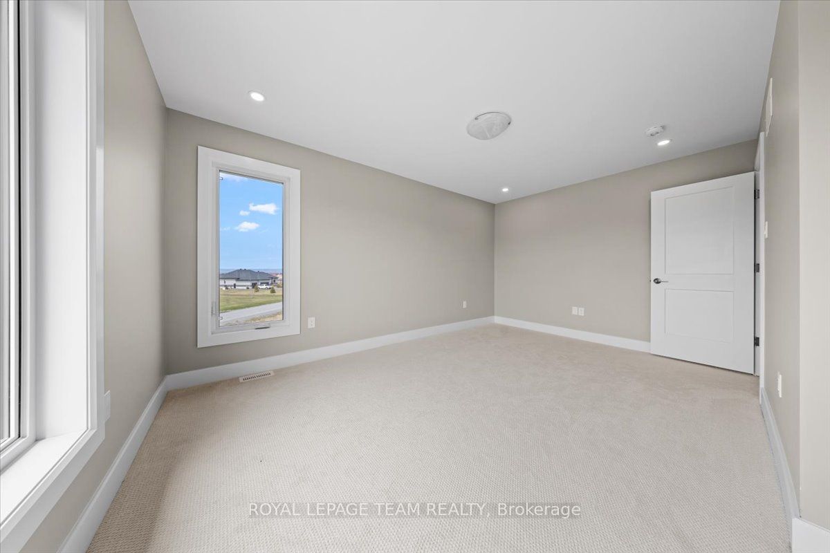 72 Synergy Way Property Photo 29