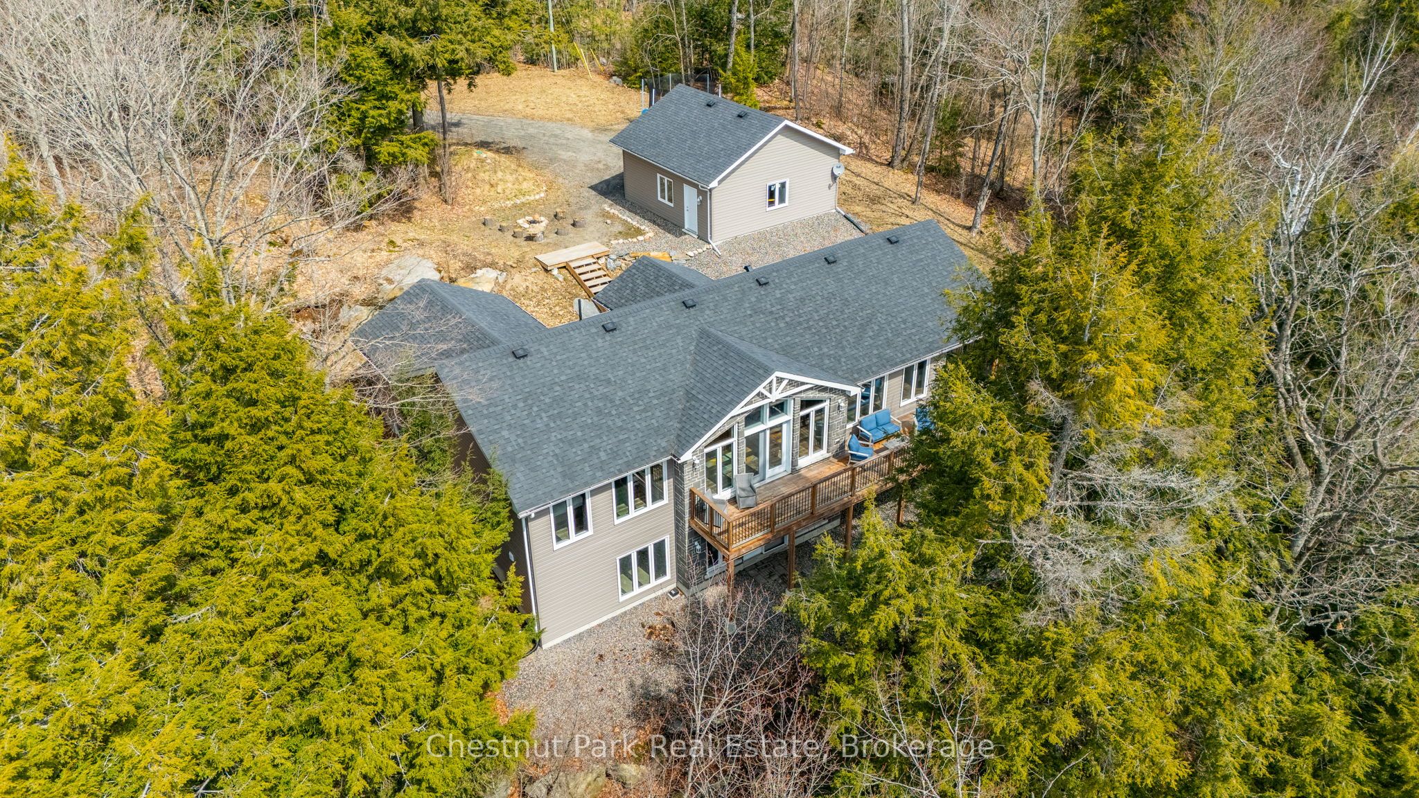 5989 Kennisis Lake Rd Property Photo 1