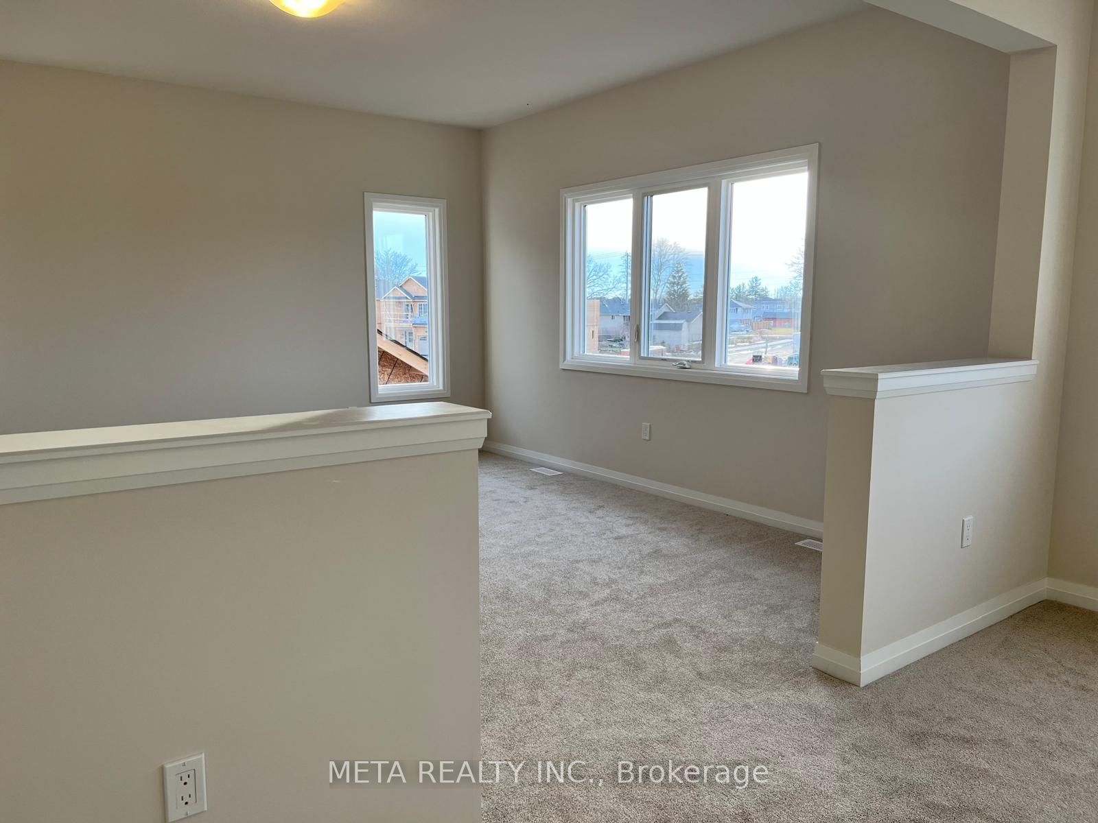 1013 Kraft Road N Property Photo 20