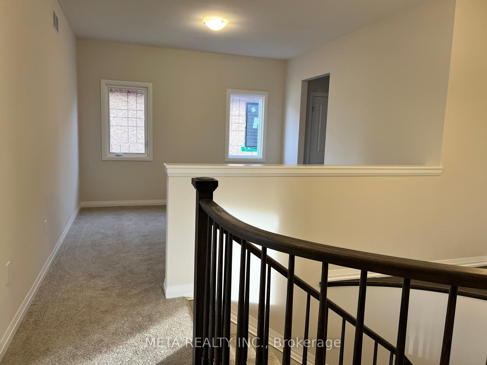 1013 Kraft Road N Property Photo 26