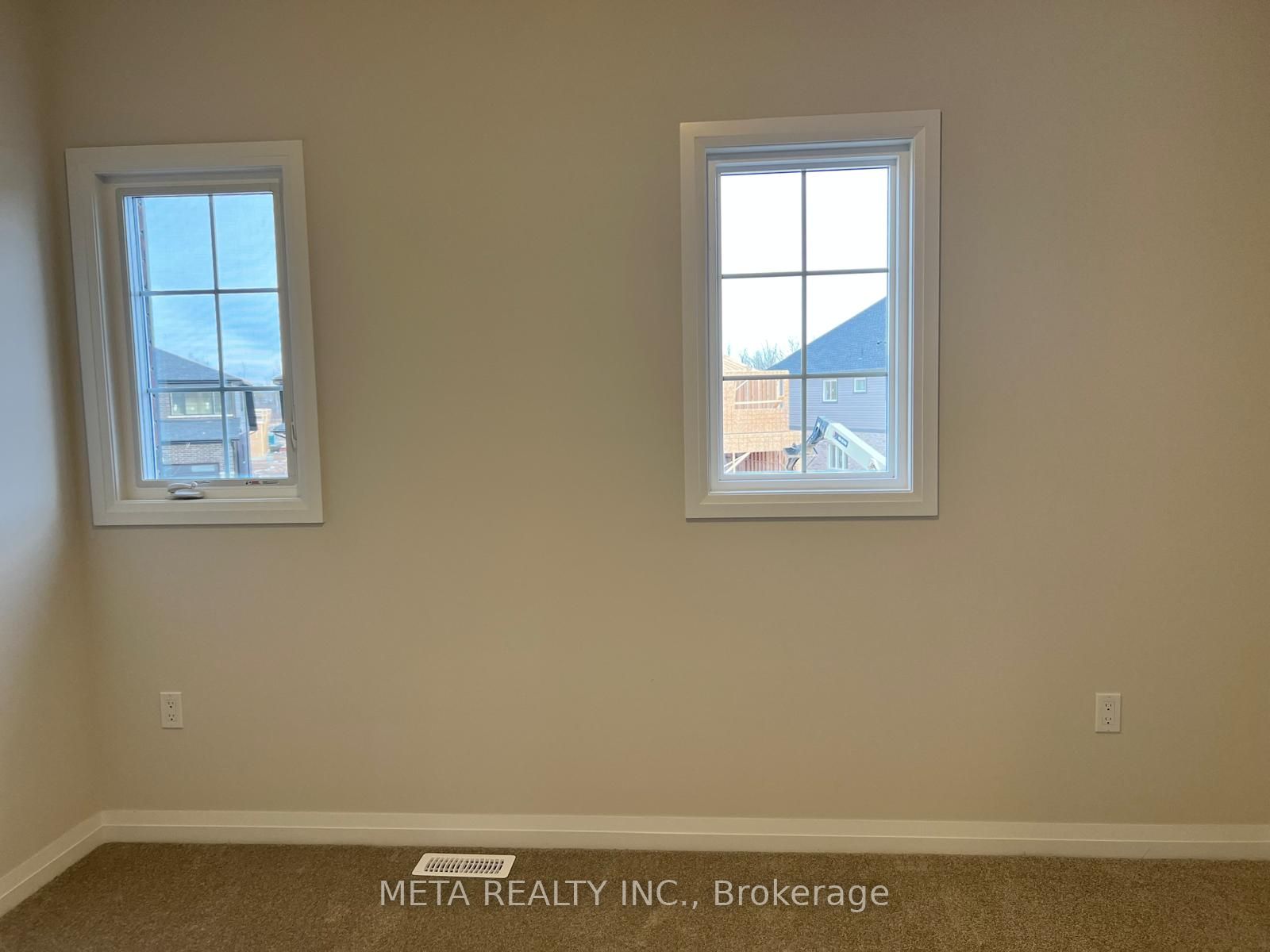 1013 Kraft Road N Property Photo 29