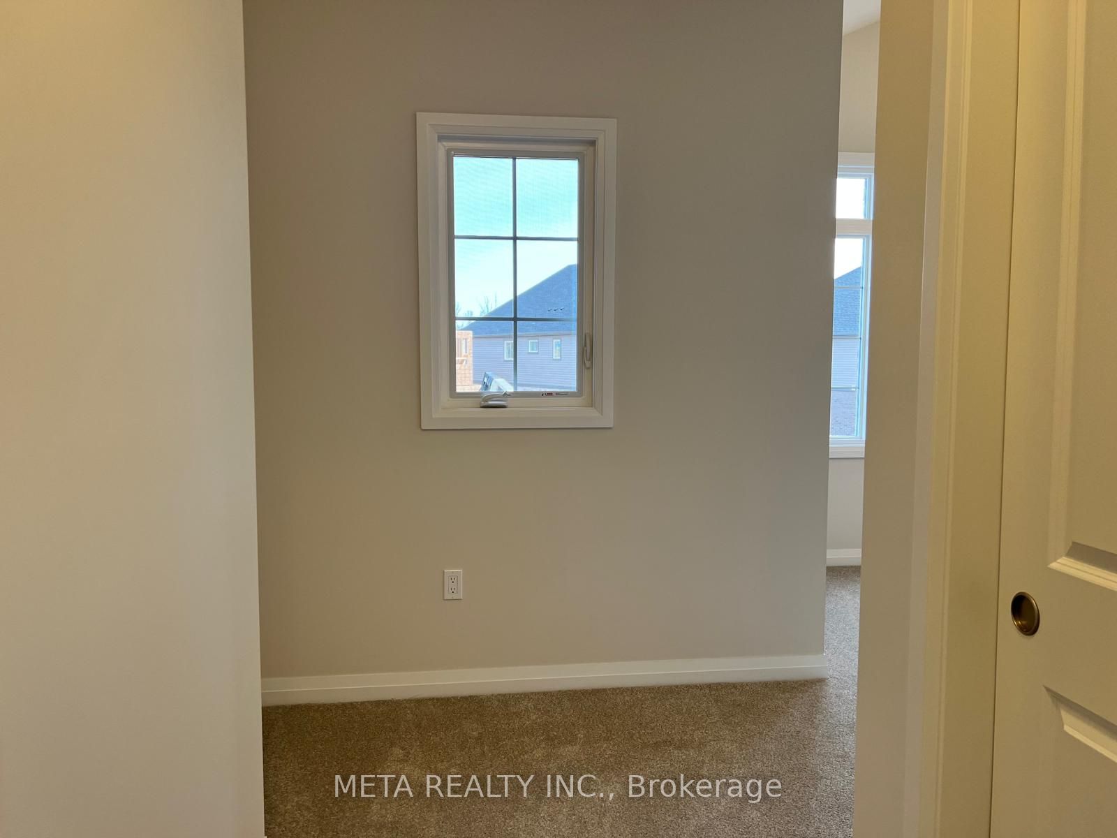 1013 Kraft Road N Property Photo 31