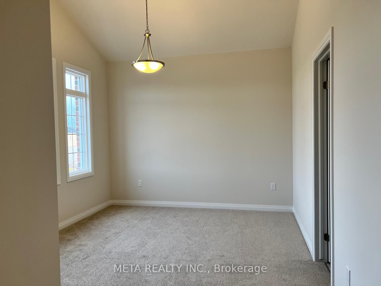 1013 Kraft Road N Property Photo 33