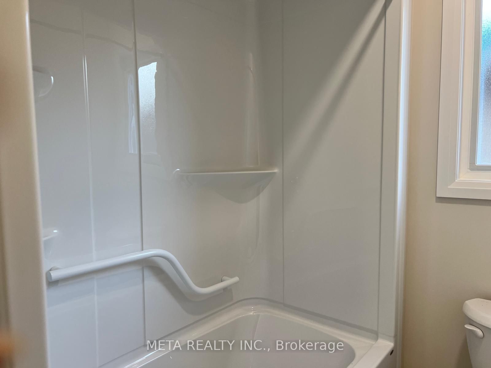 1013 Kraft Road N Property Photo 36