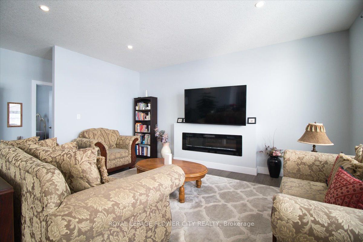 58 Sleepy Meadow Drive Property Photo 19