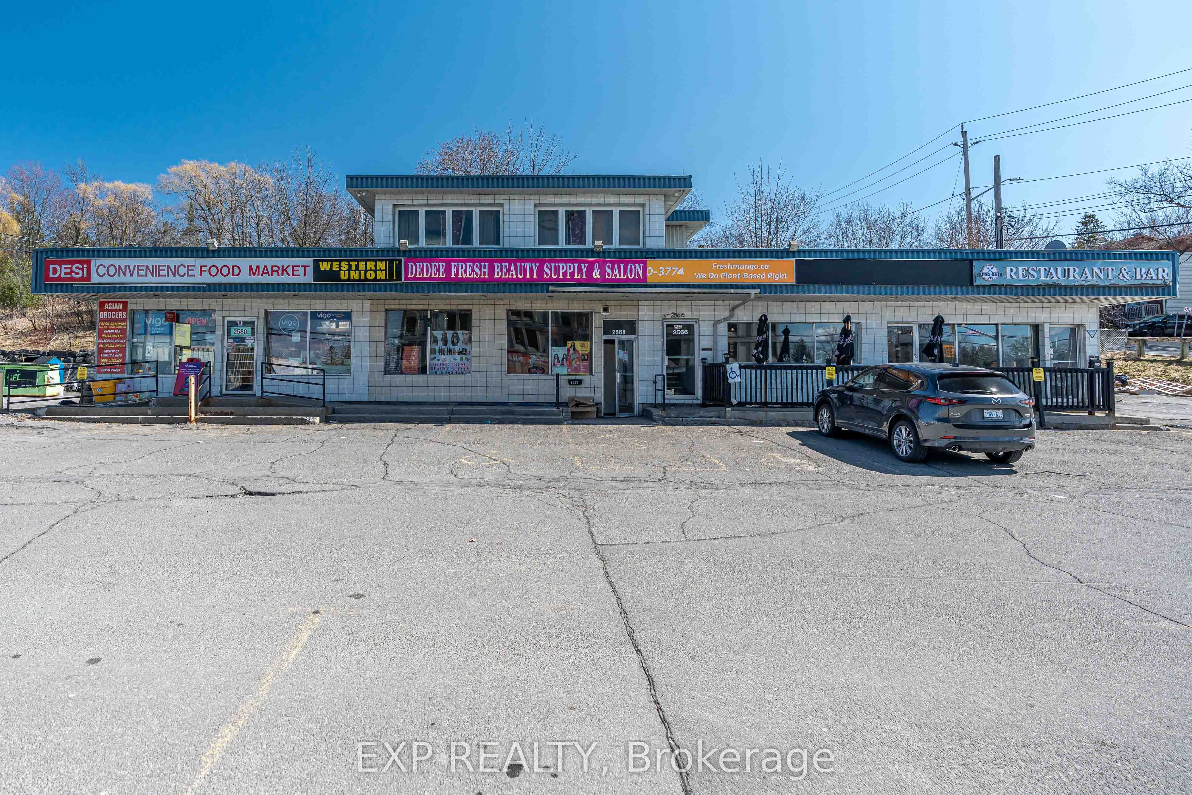 2564 St Joseph Blvd Property Photo 2