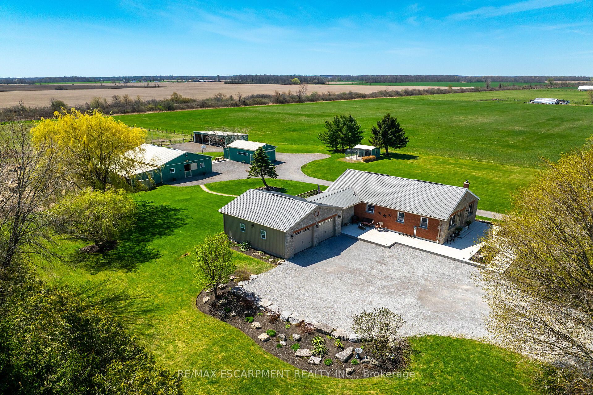 1866 Thompson Road Property Photo 1