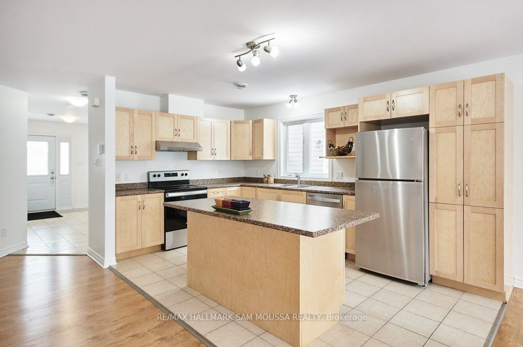 1176 South Russell Road Property Photo 9