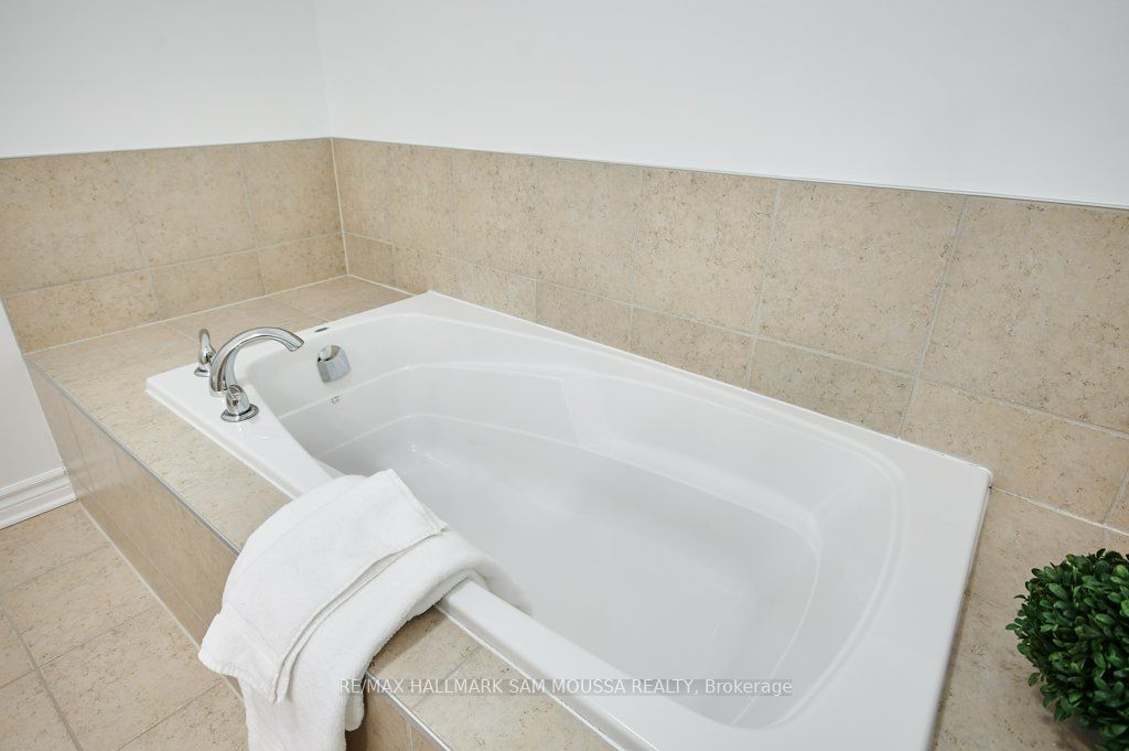 1176 South Russell Road Property Photo 20