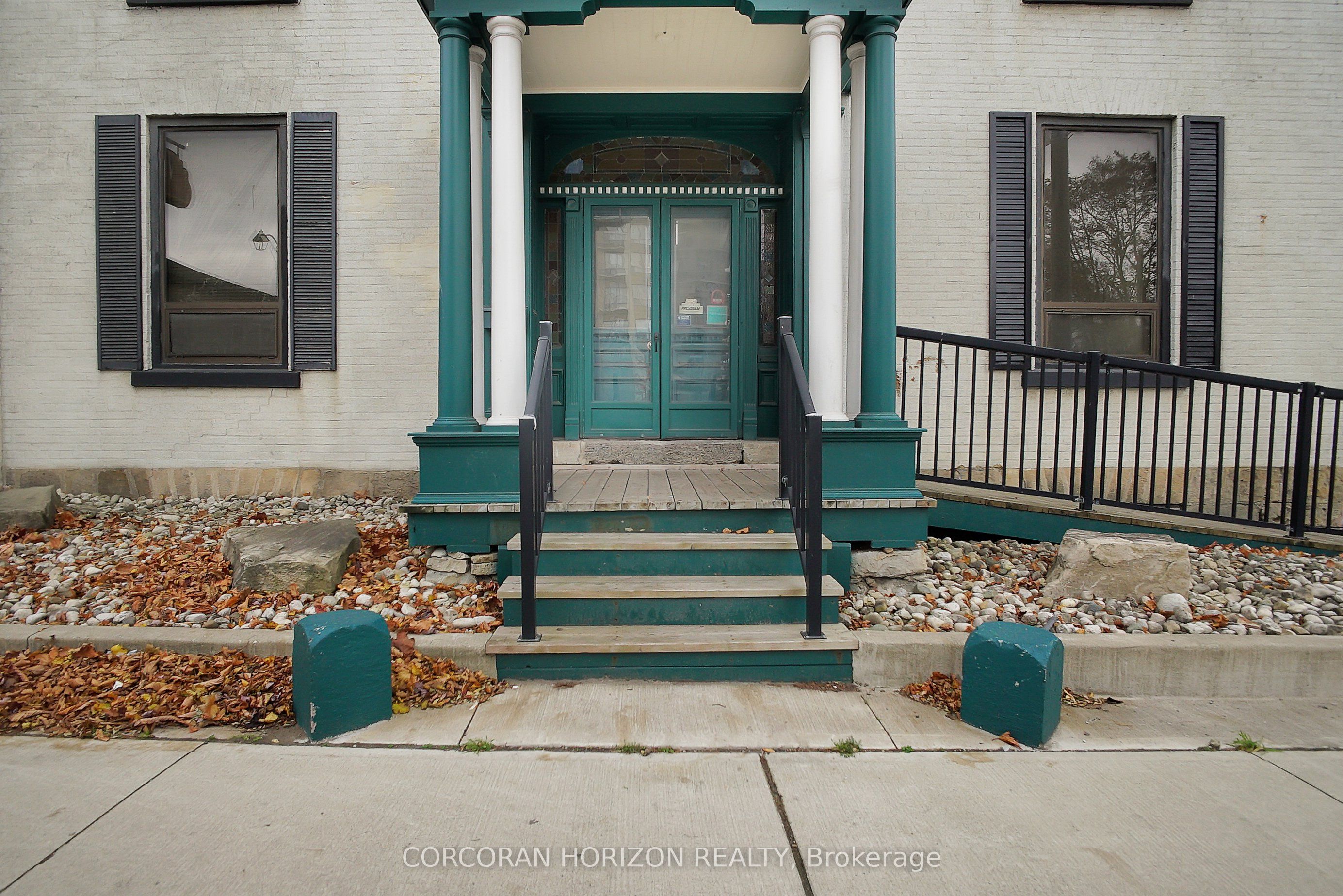 204 King Street Property Photo 4
