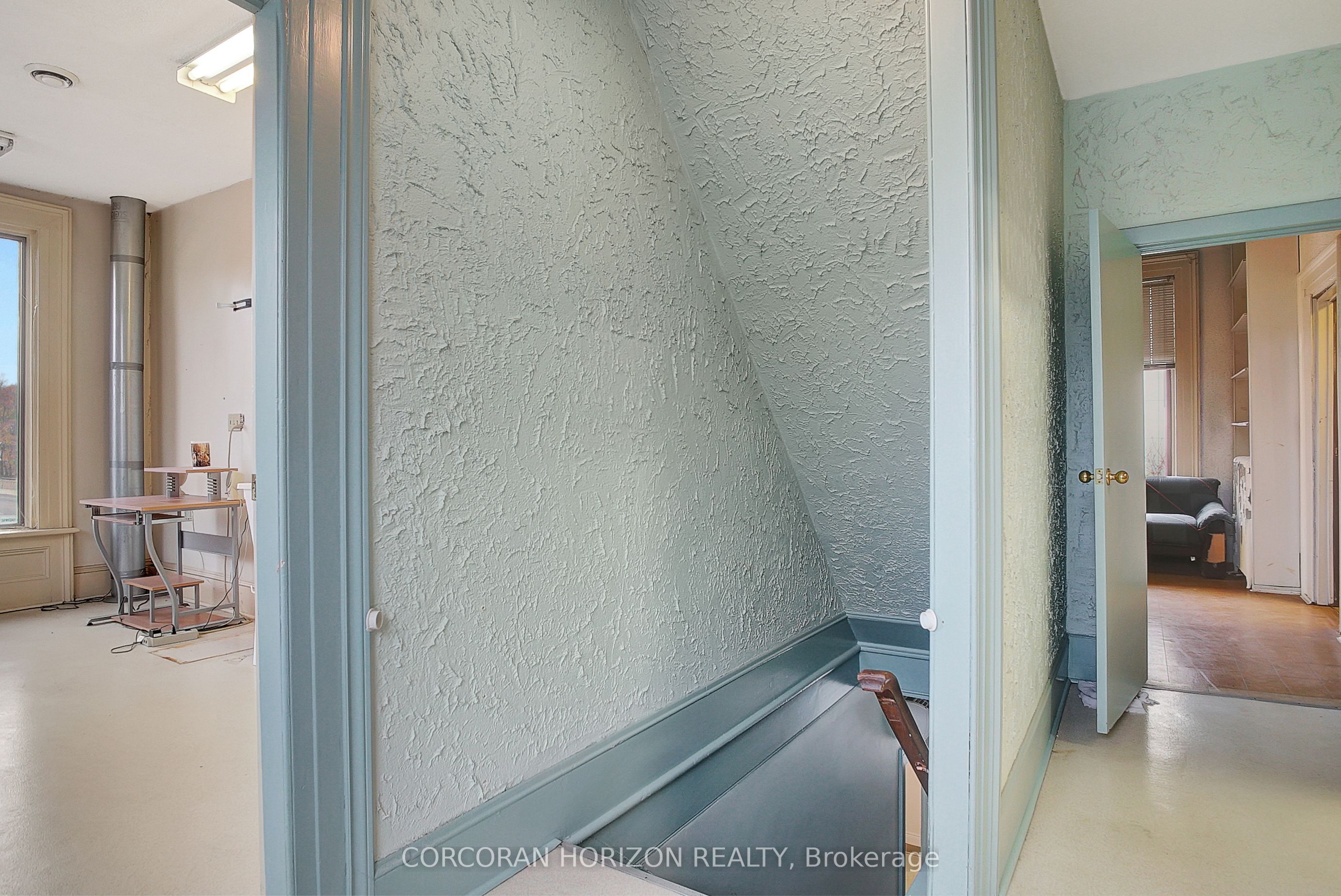 204 King Street Property Photo 21