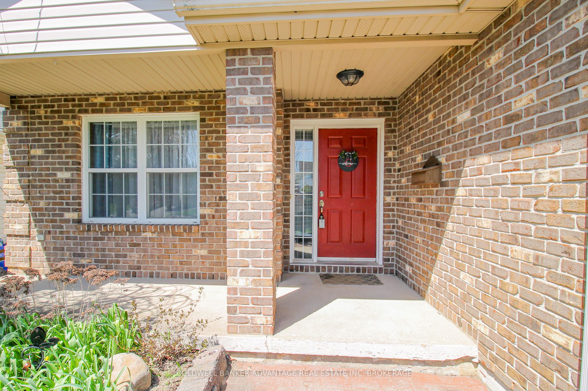 19 Windle Village Crescent Property Photo 5