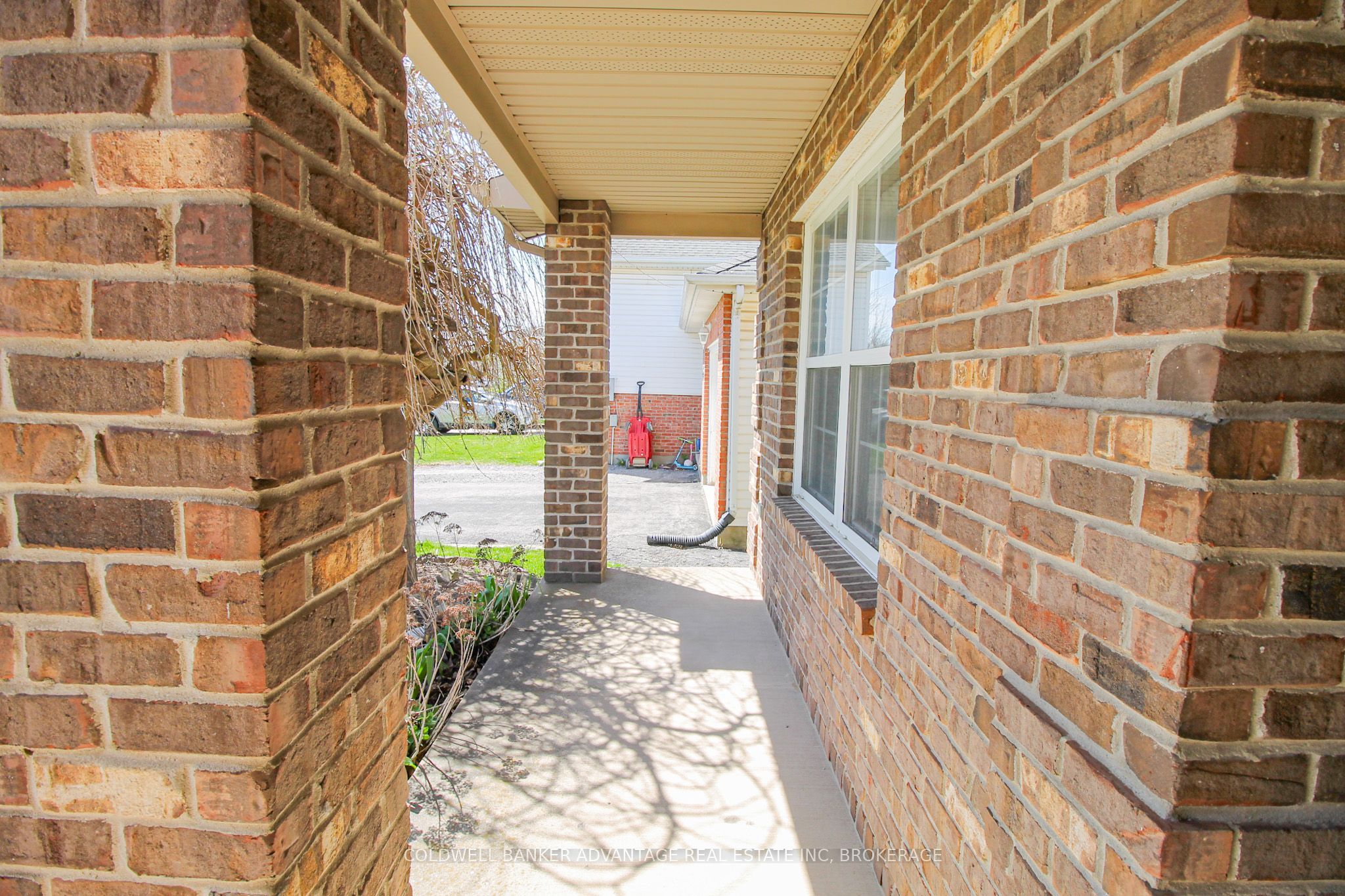 19 Windle Village Crescent Property Photo 6