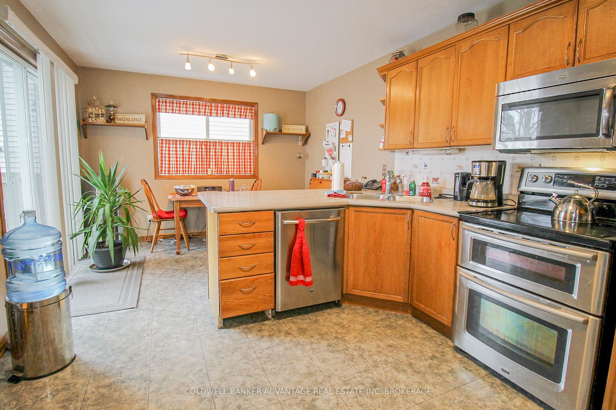 19 Windle Village Crescent Property Photo 10