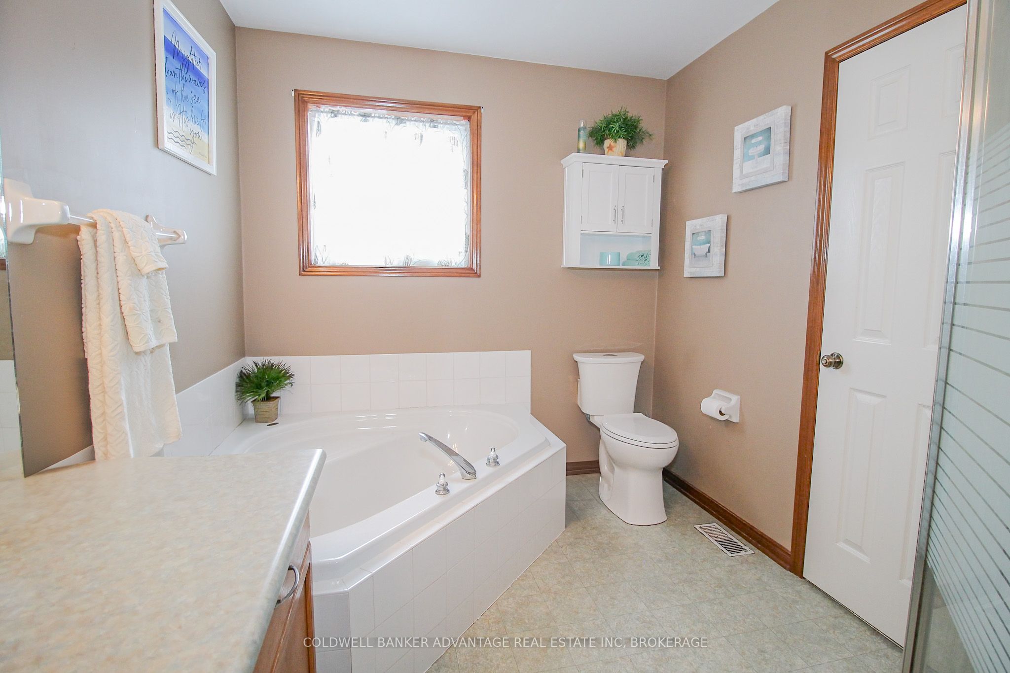 19 Windle Village Crescent Property Photo 19