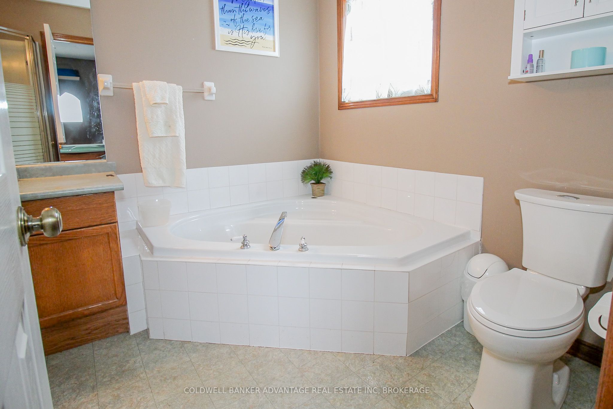 19 Windle Village Crescent Property Photo 20