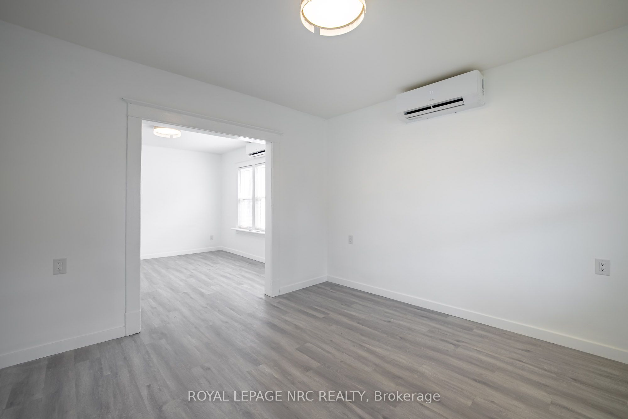 170 Niagara Street W Property Photo 7