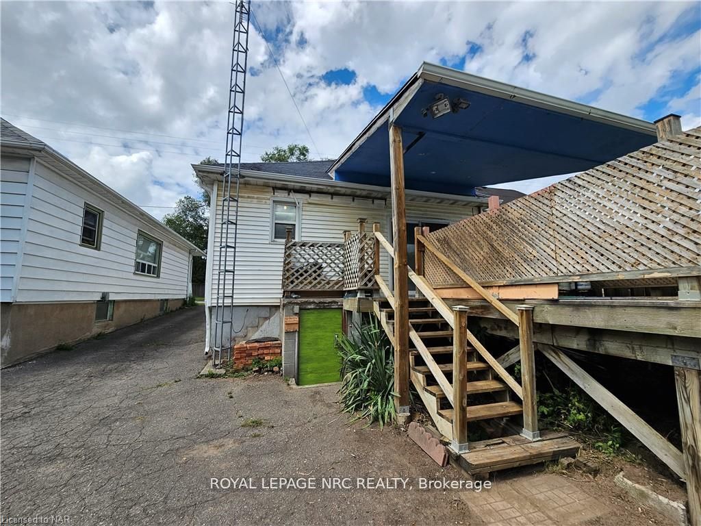 170 Niagara Street W Property Photo 22