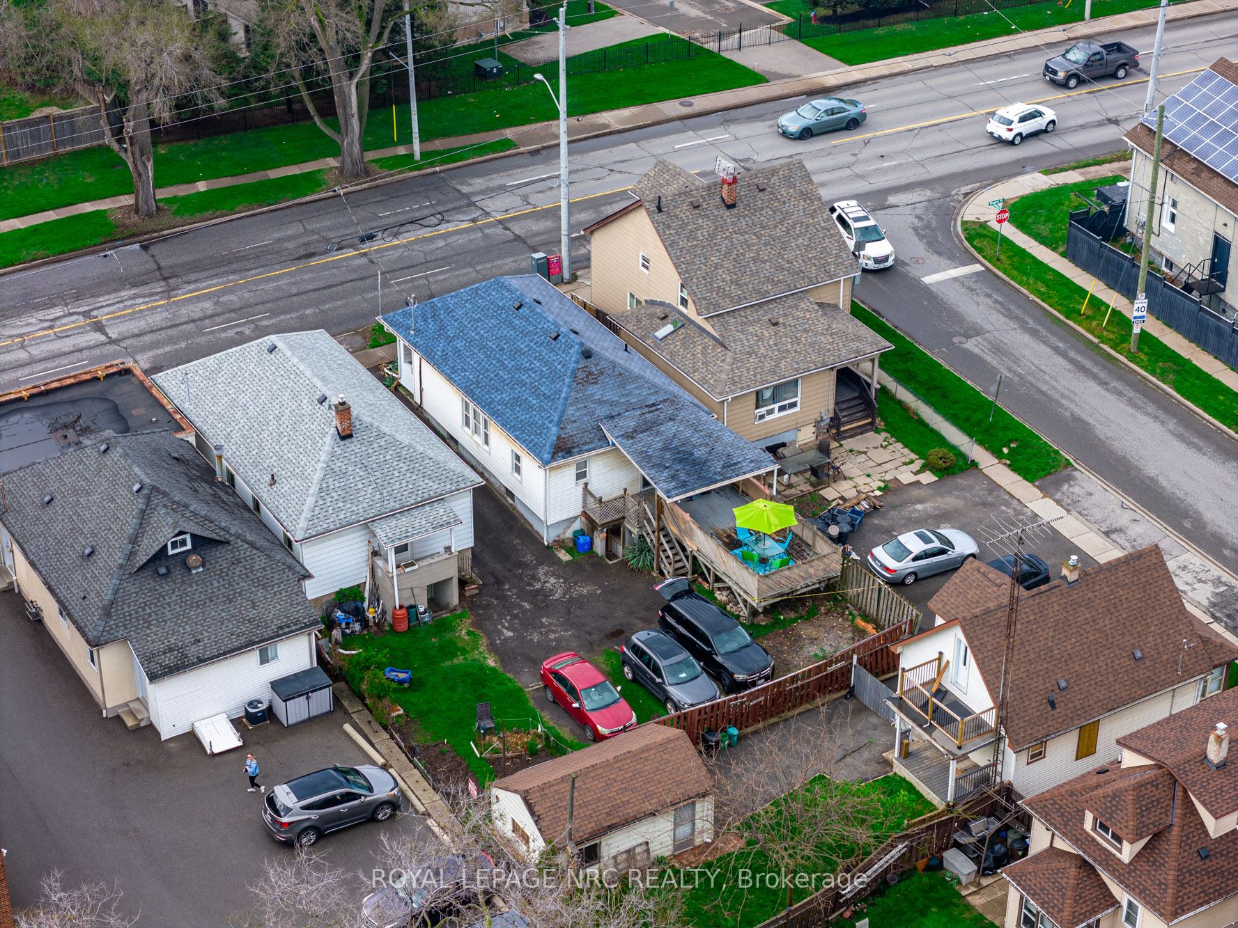 170 Niagara Street W Property Photo 24