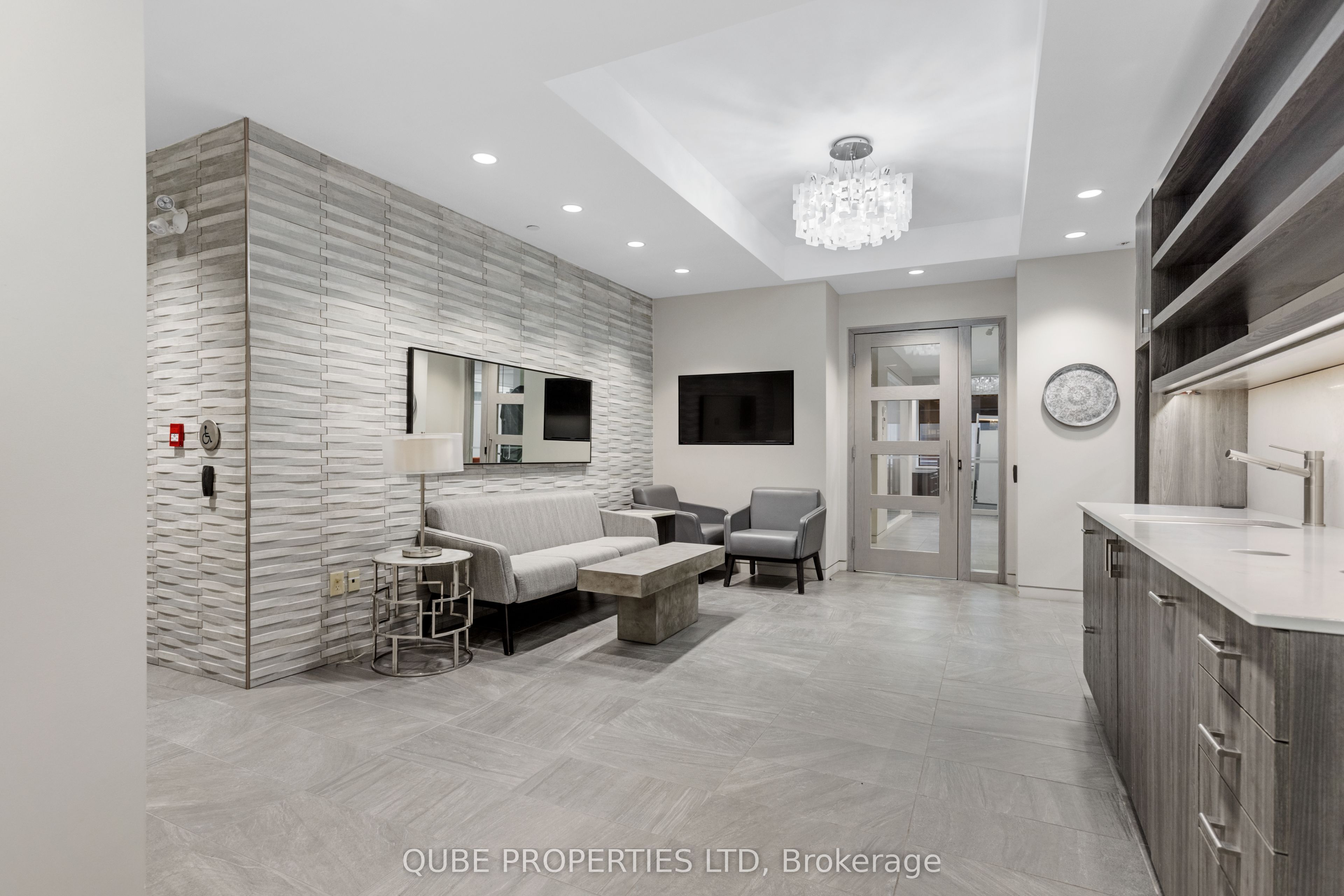 108 Bank St Property Photo 12