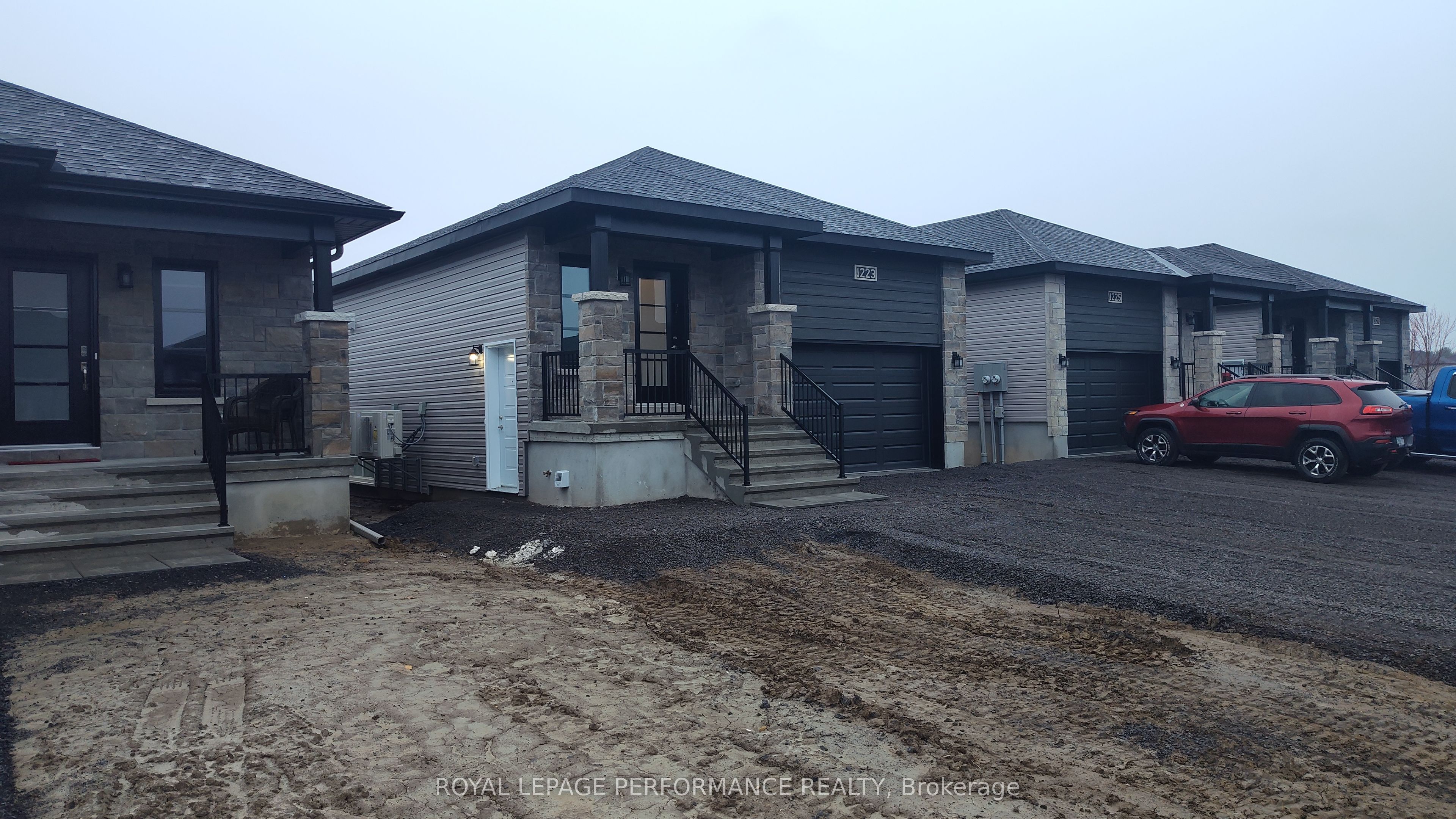 1223a Montblanc Crescent Property Photo