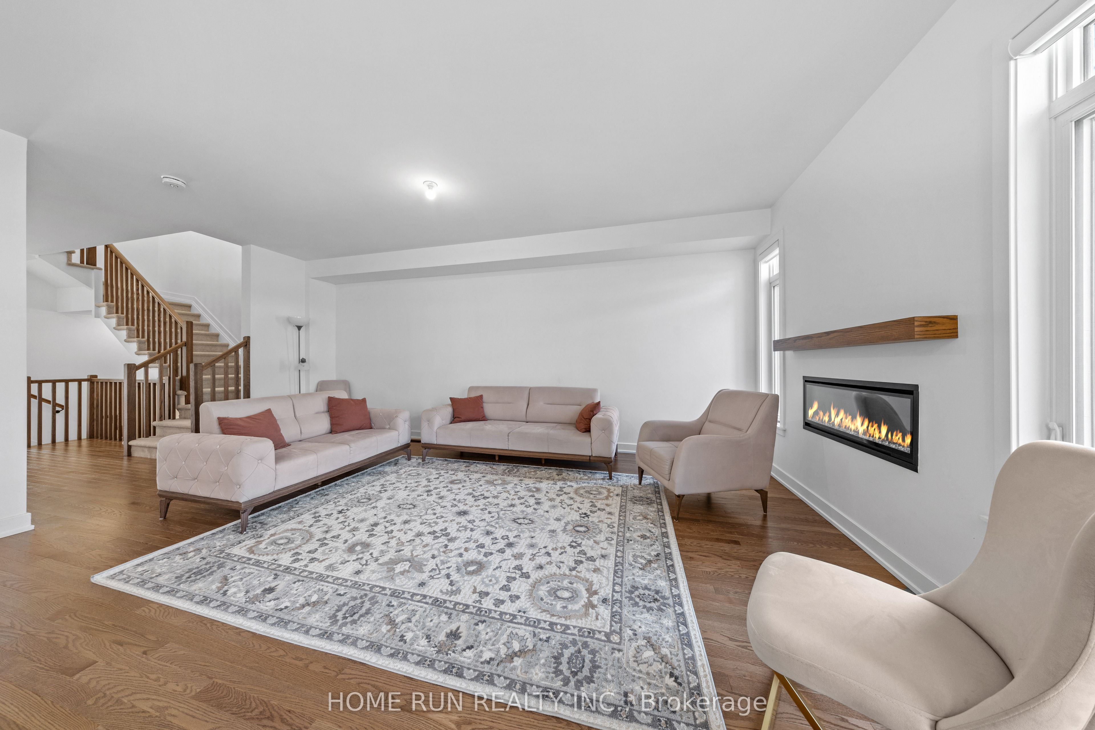909 Beckton Heights Property Photo 10