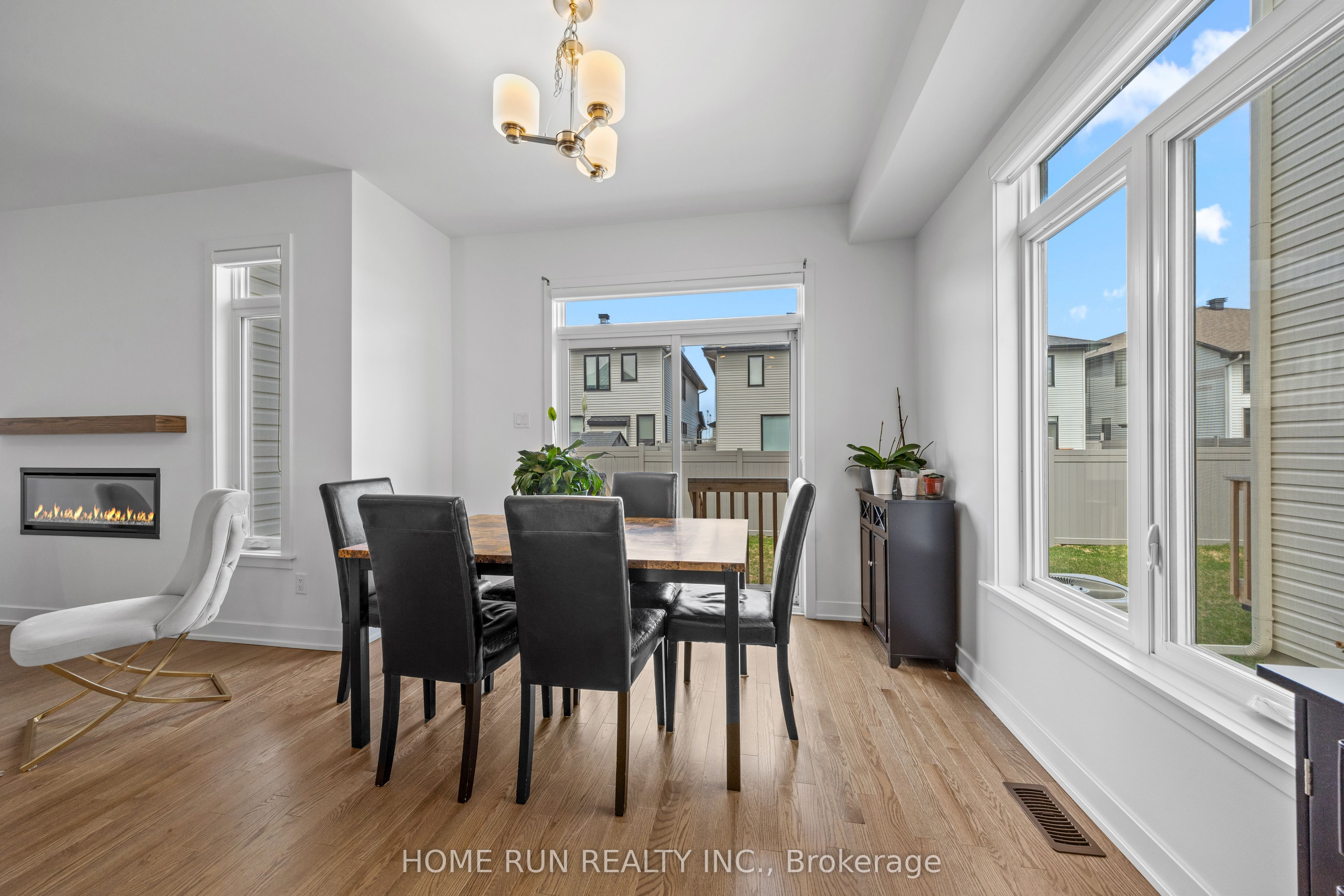 909 Beckton Heights Property Photo 14