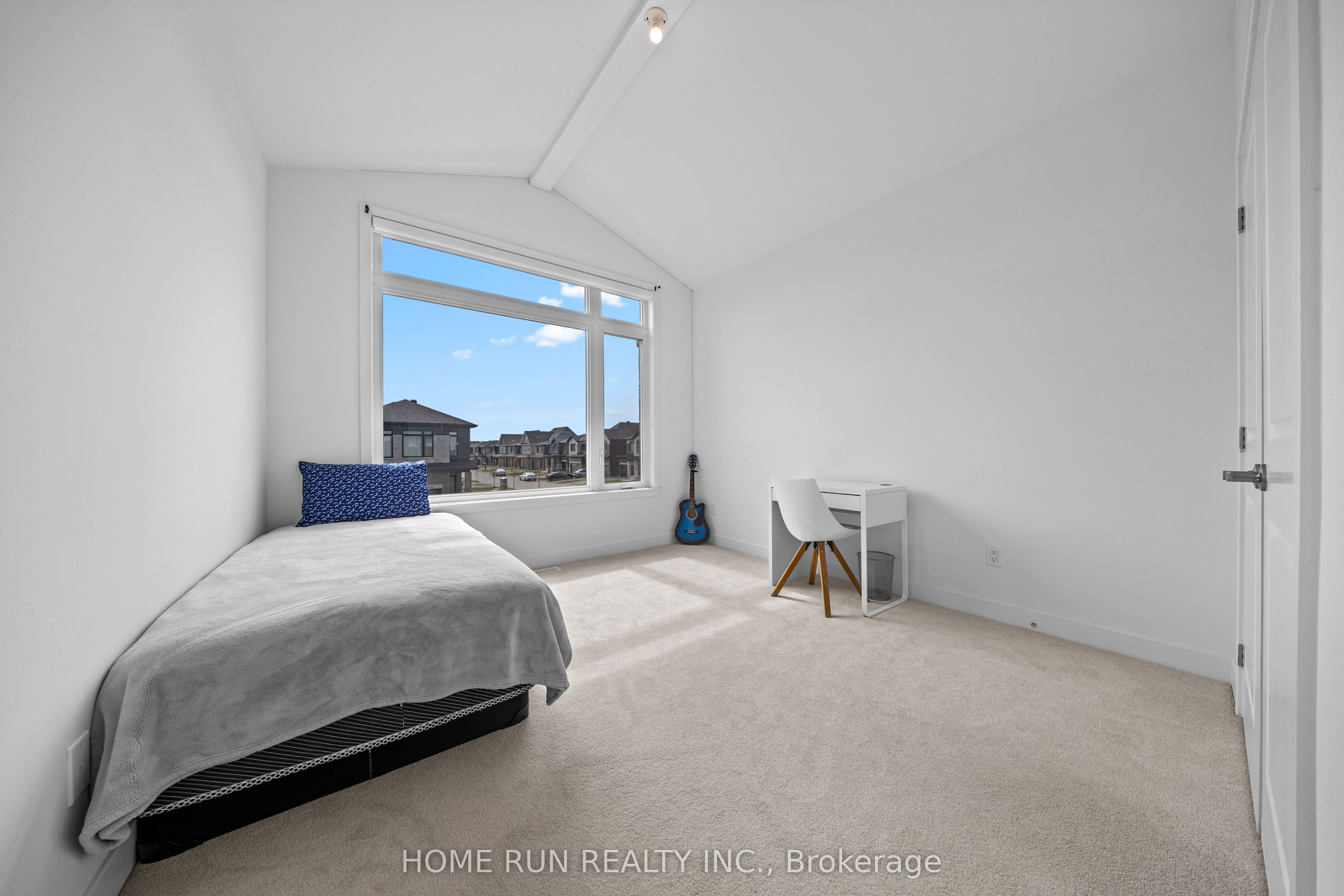 909 Beckton Heights Property Photo 23